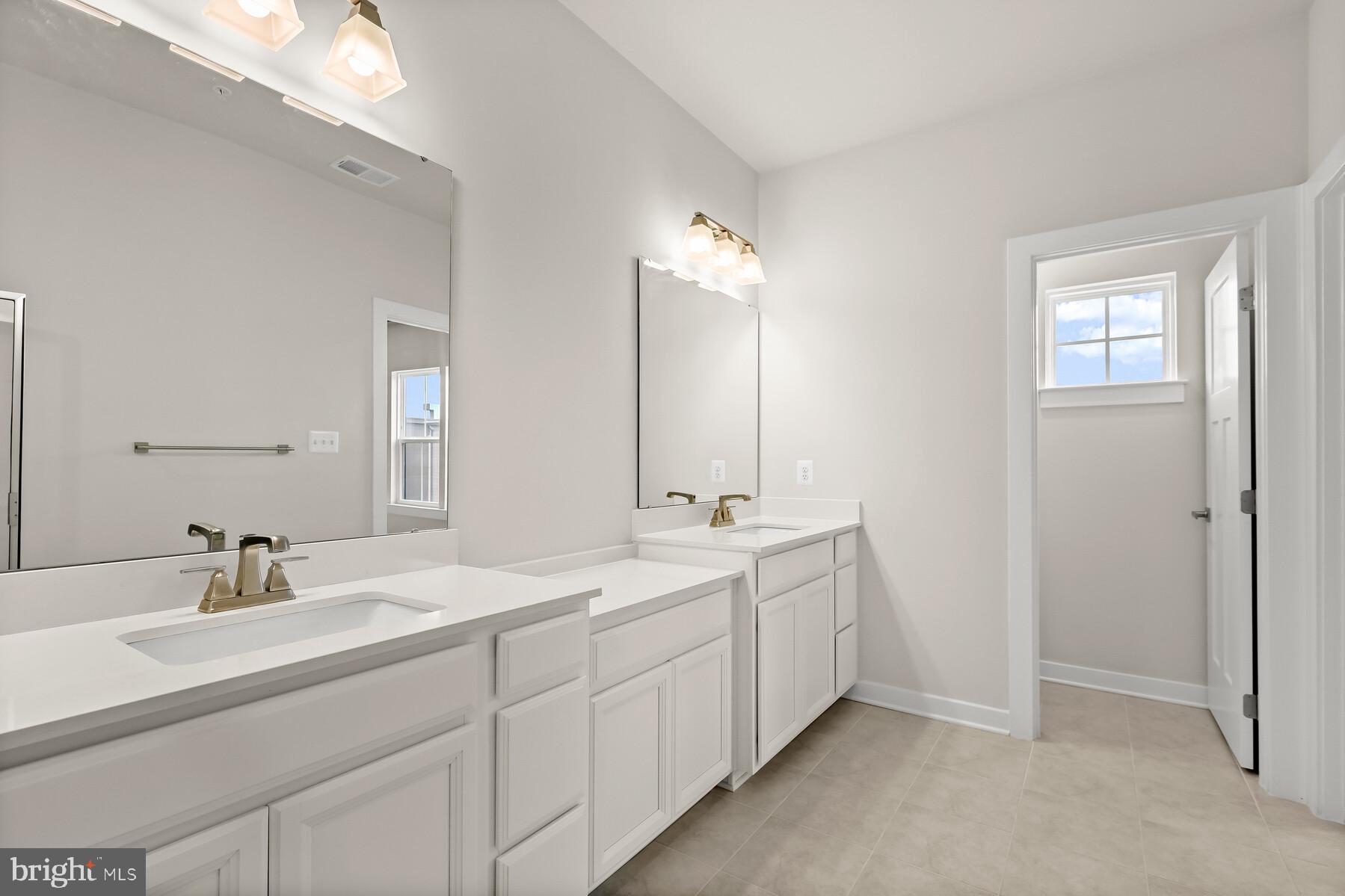 PADDOCK POINTE - Residential