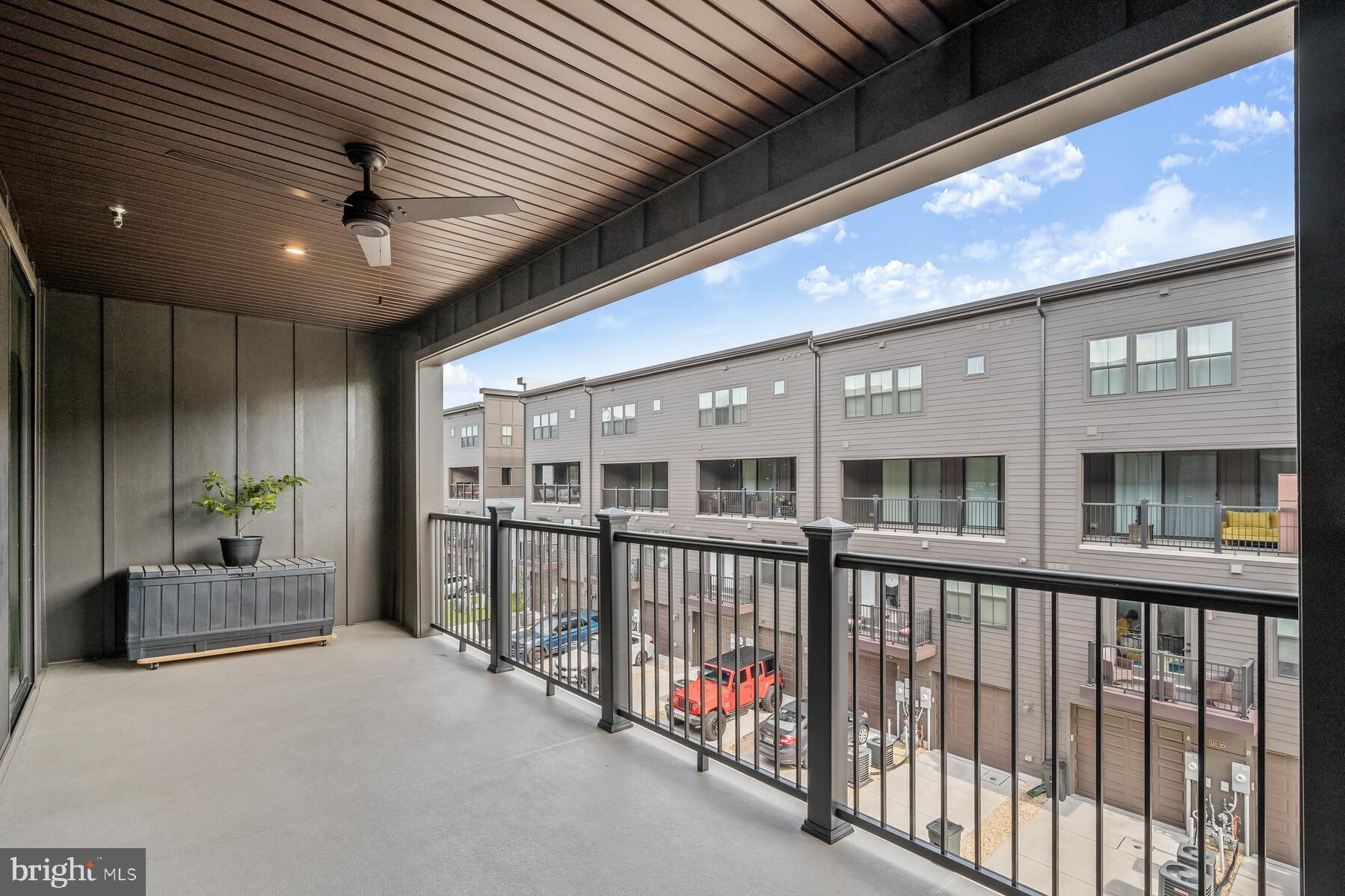 PADDOCK POINTE - Residential