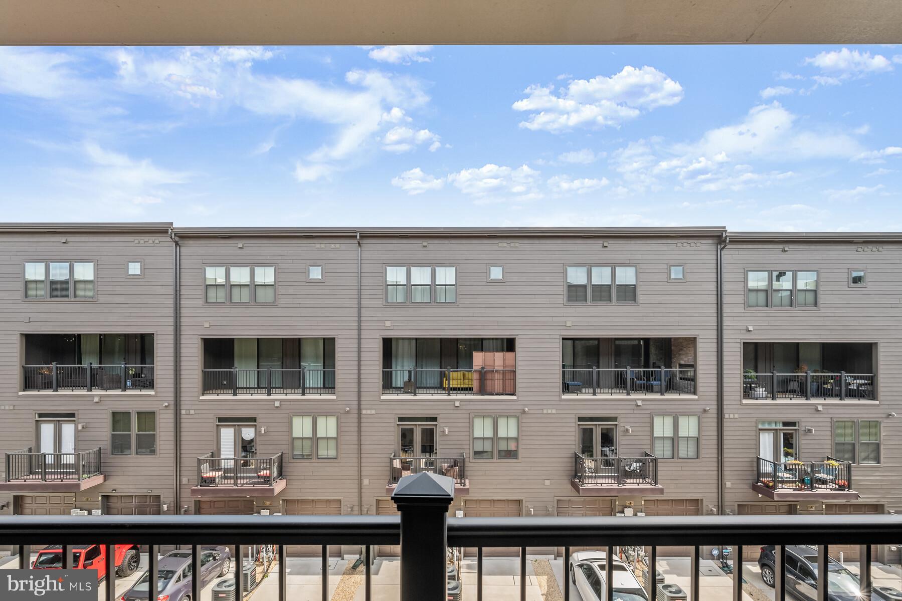 PADDOCK POINTE - Residential