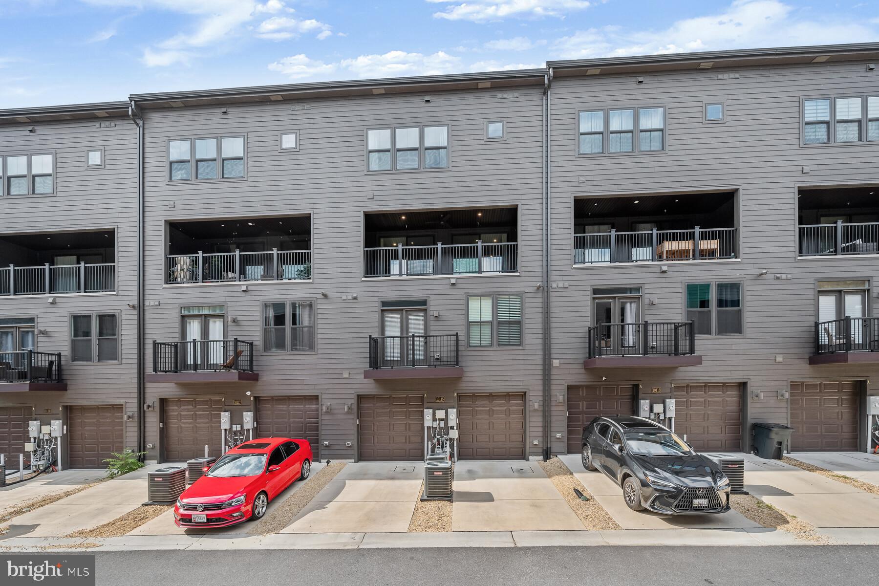 PADDOCK POINTE - Residential