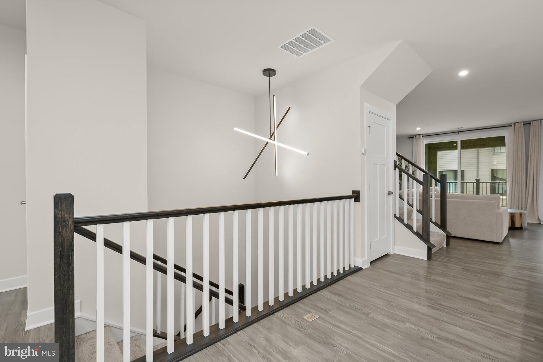 PADDOCK POINTE - Residential