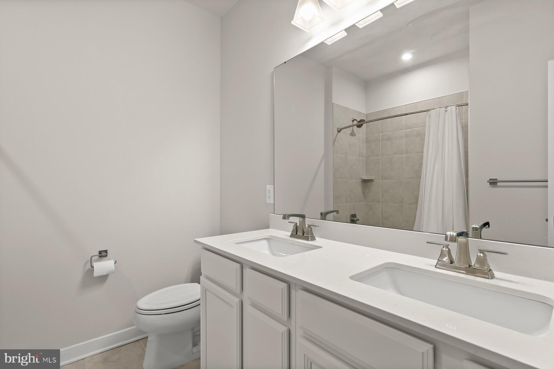 PADDOCK POINTE - Residential