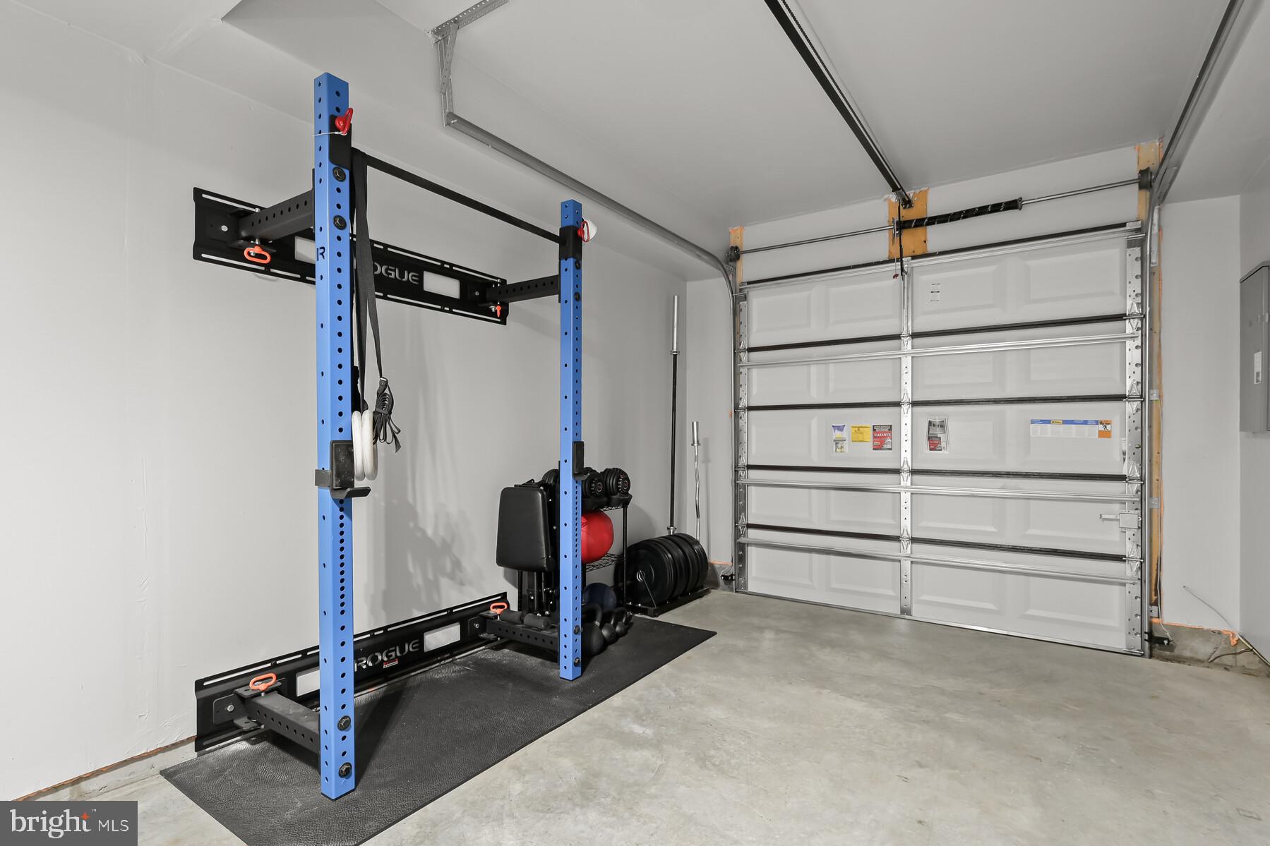 PADDOCK POINTE - Residential