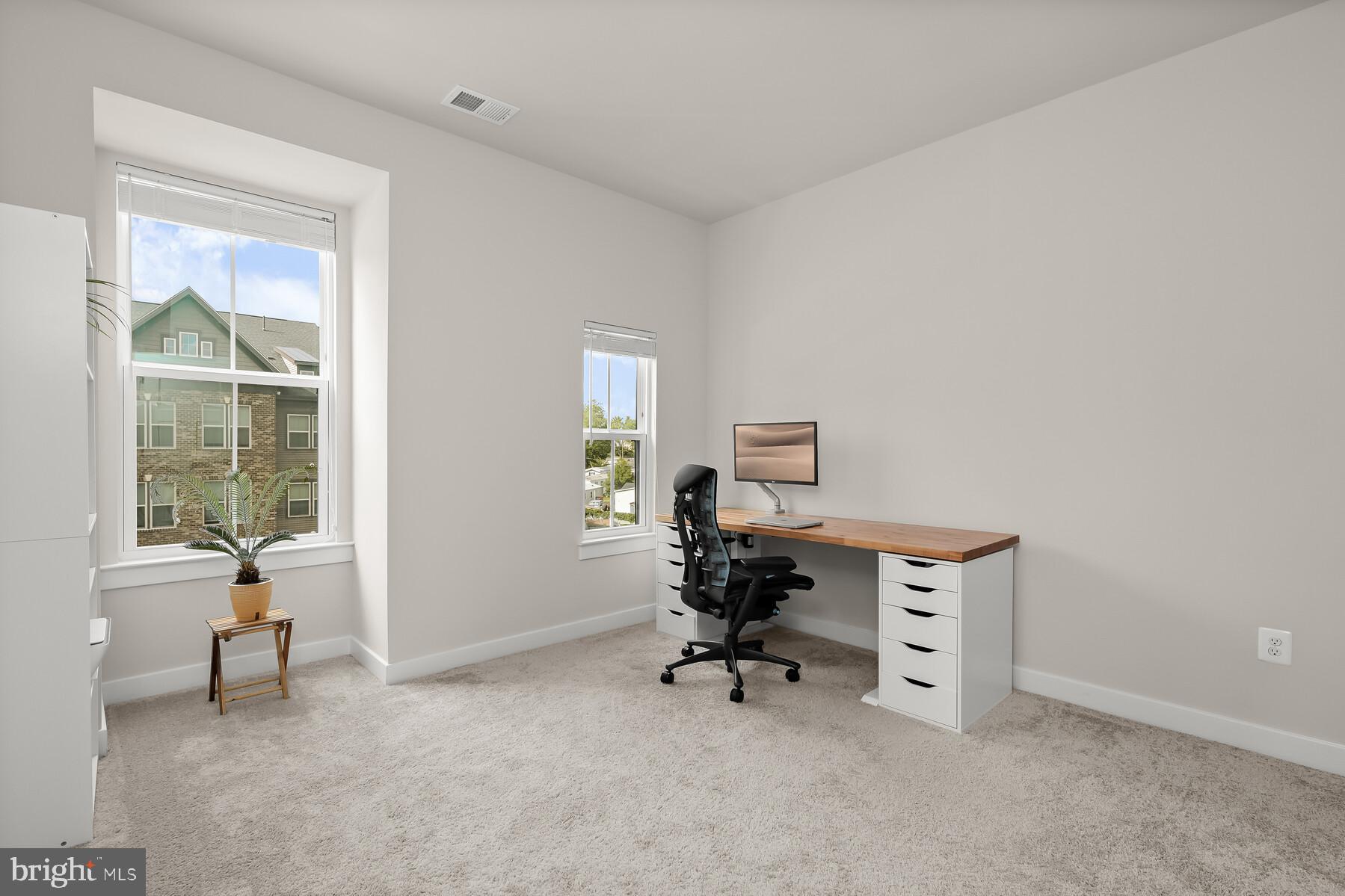 PADDOCK POINTE - Residential