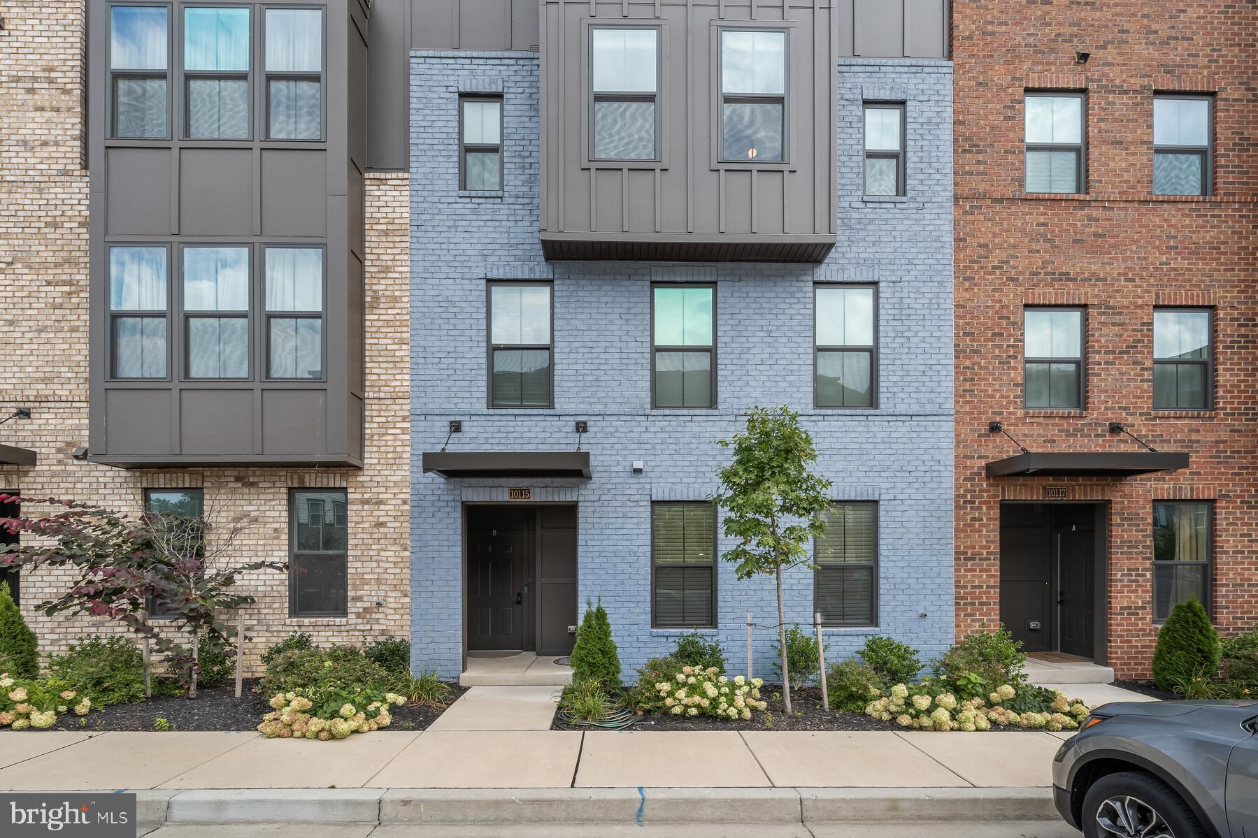 PADDOCK POINTE - Residential