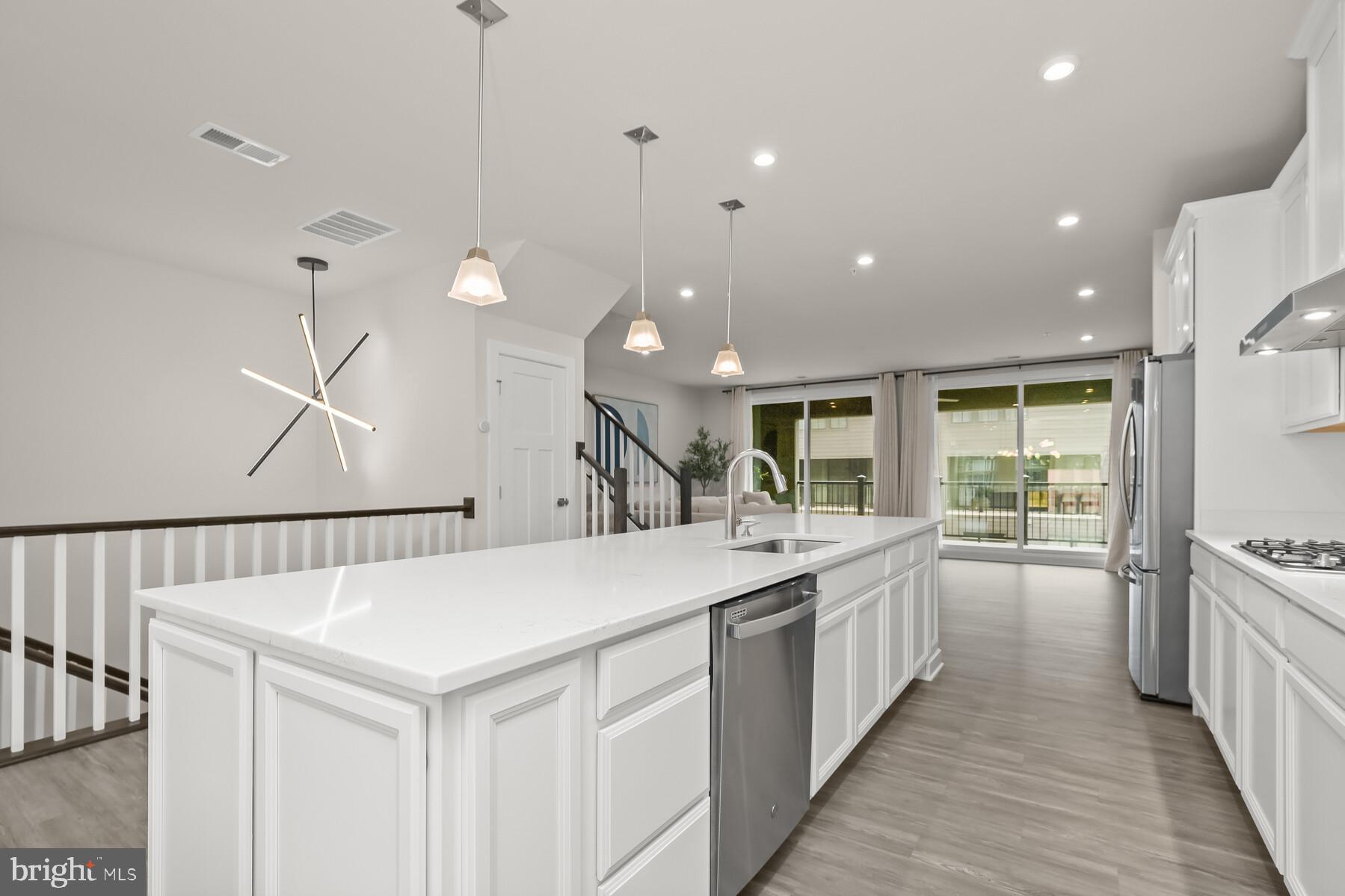 PADDOCK POINTE - Residential