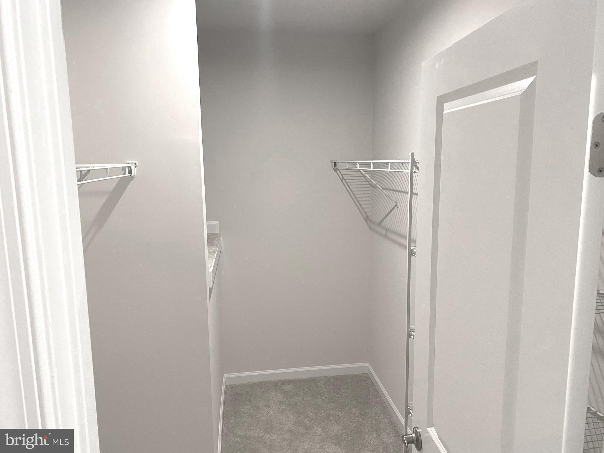 INDEPENDENCE SQUARE - Residential Lease