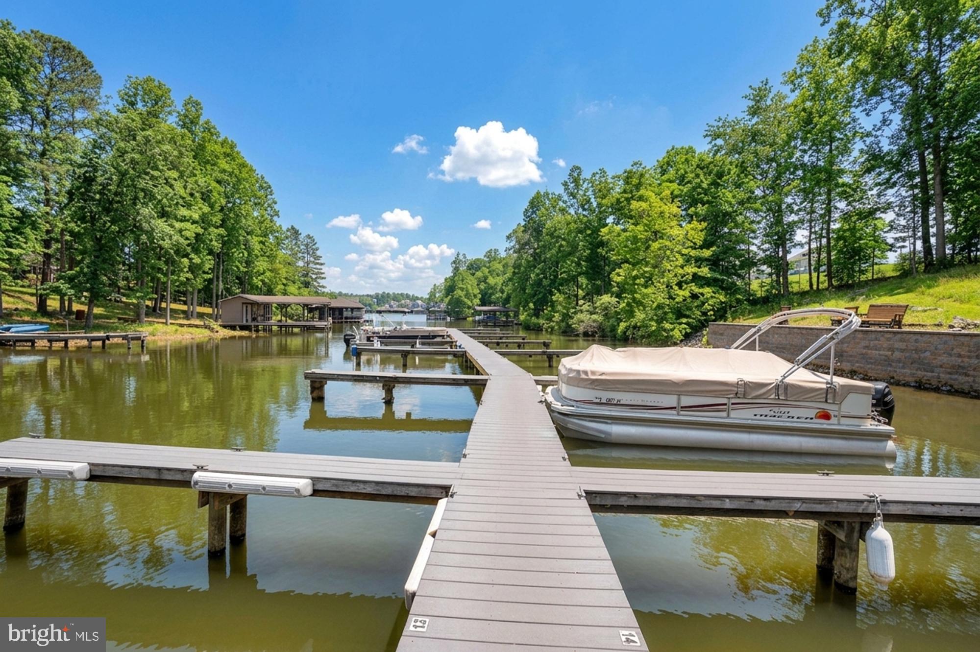 WYNDEMERE - Residential