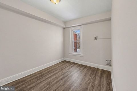 Tiny photo for 332 Oak Street, POTTSTOWN, PA 19464 (MLS # PAMC2166686)