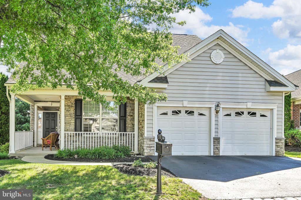 Photo of 1546 Emerson Drive, MOUNT JOY, PA 17552 (MLS # PALA2090484)