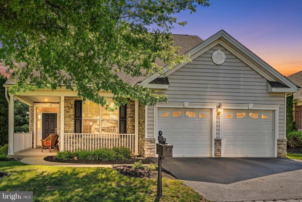 Photo of 1546 Emerson Drive, MOUNT JOY, PA 17552 (MLS # PALA2090484)