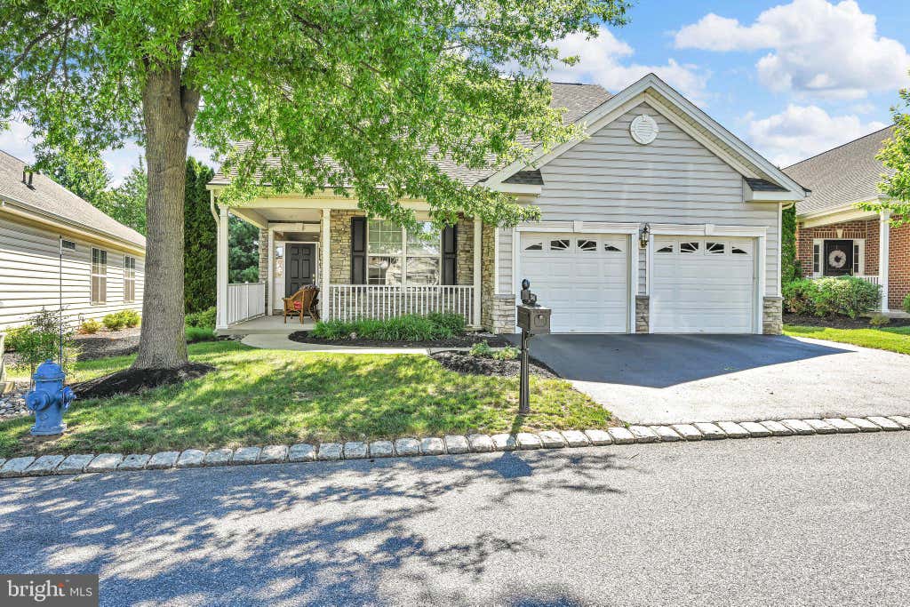 Photo of 1546 Emerson Drive, MOUNT JOY, PA 17552 (MLS # PALA2090484)
