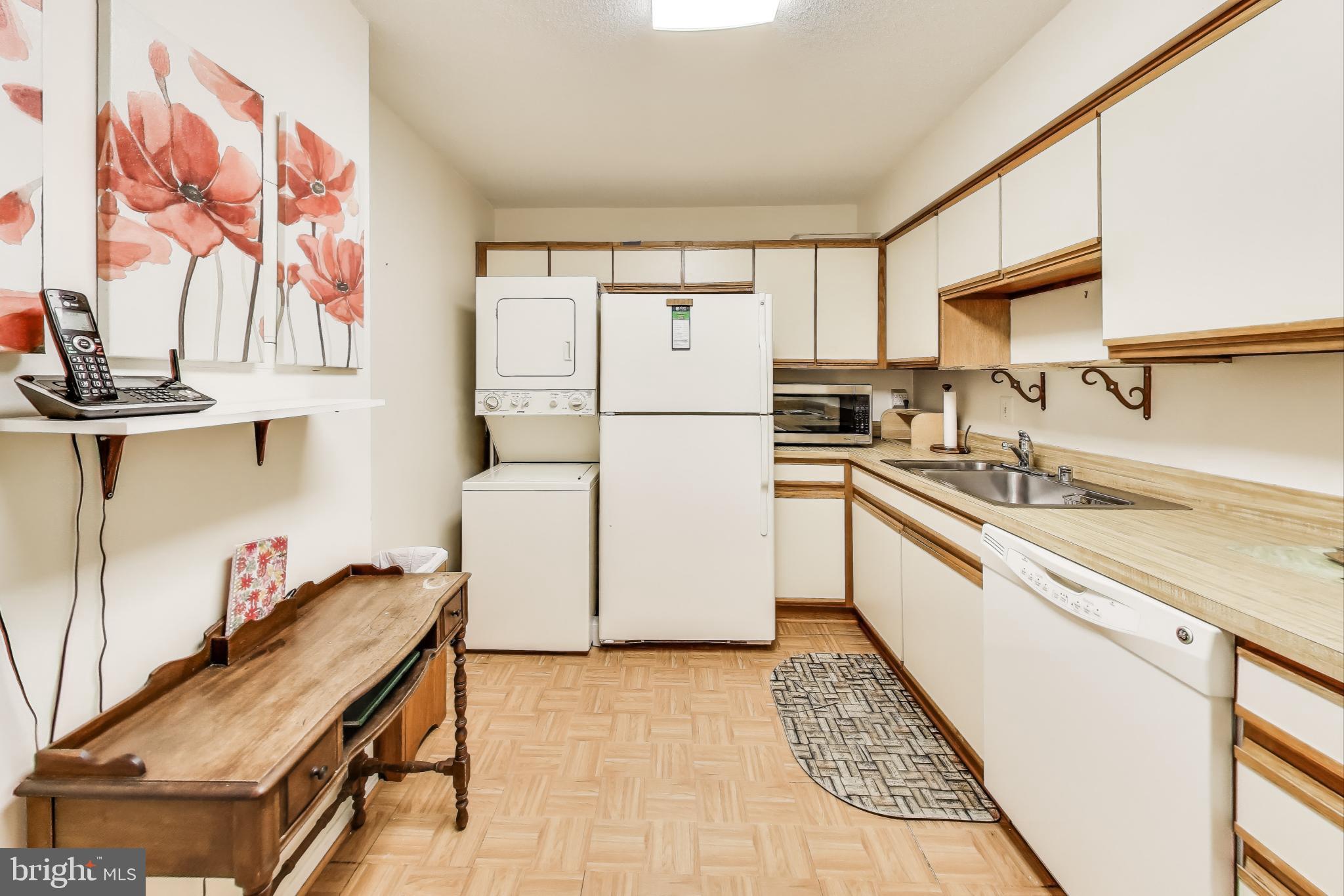 FAIRWAYS SOUTH - Residential