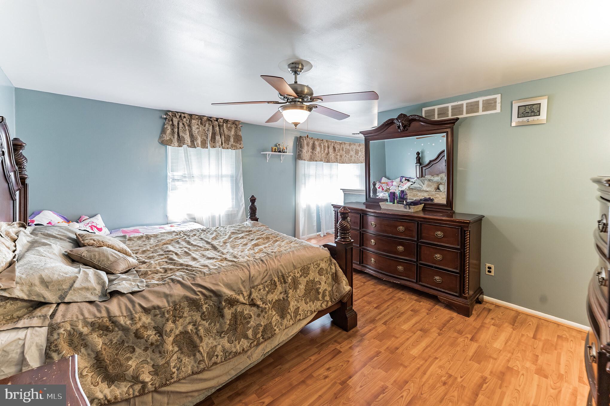 BUSTLETON - Residential