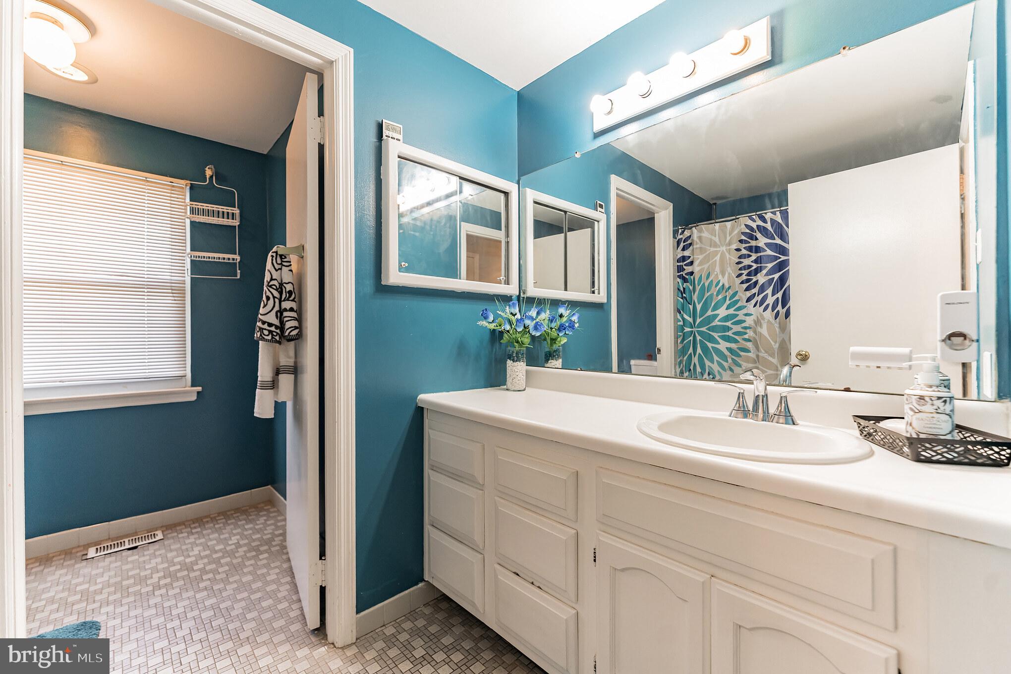 BUSTLETON - Residential