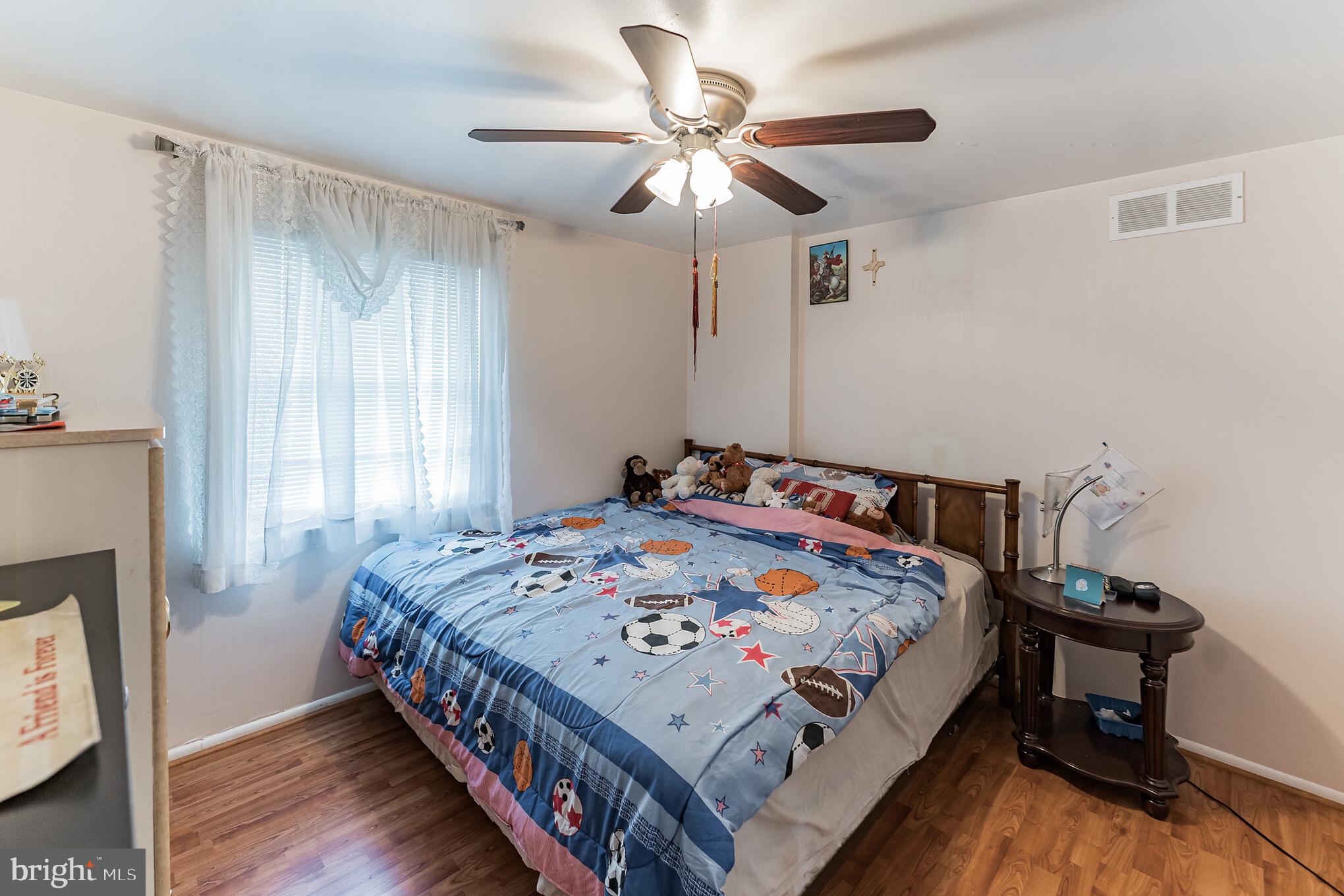 BUSTLETON - Residential