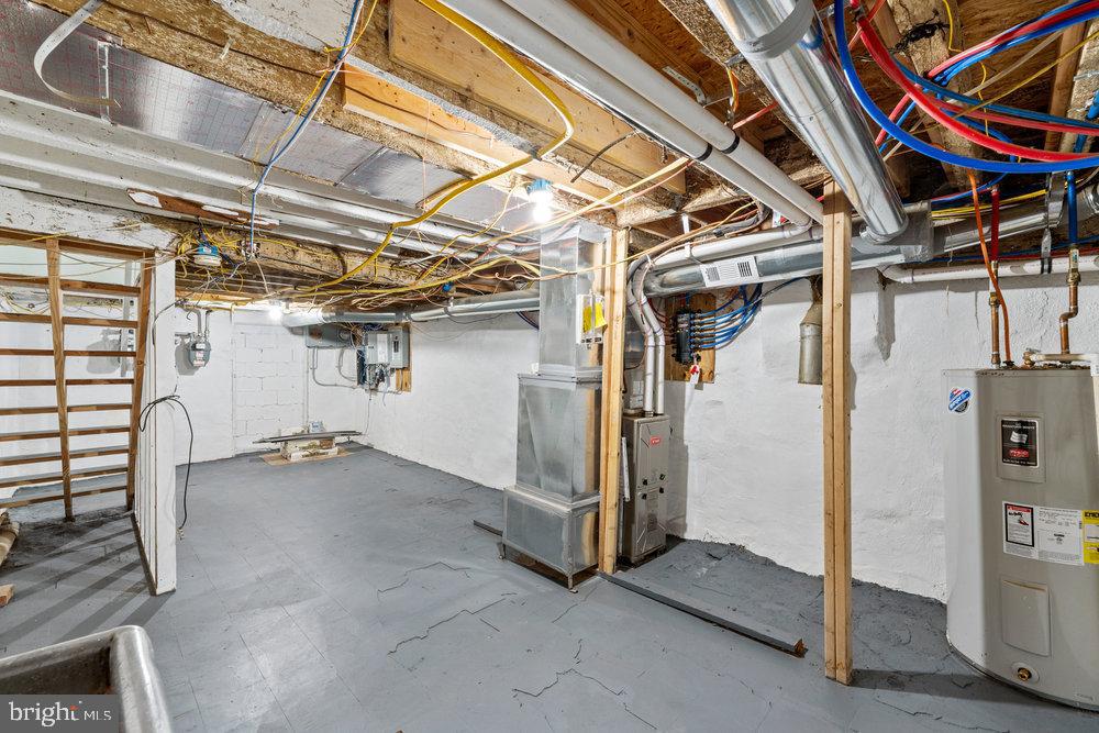 FISHTOWN - Commercial Lease