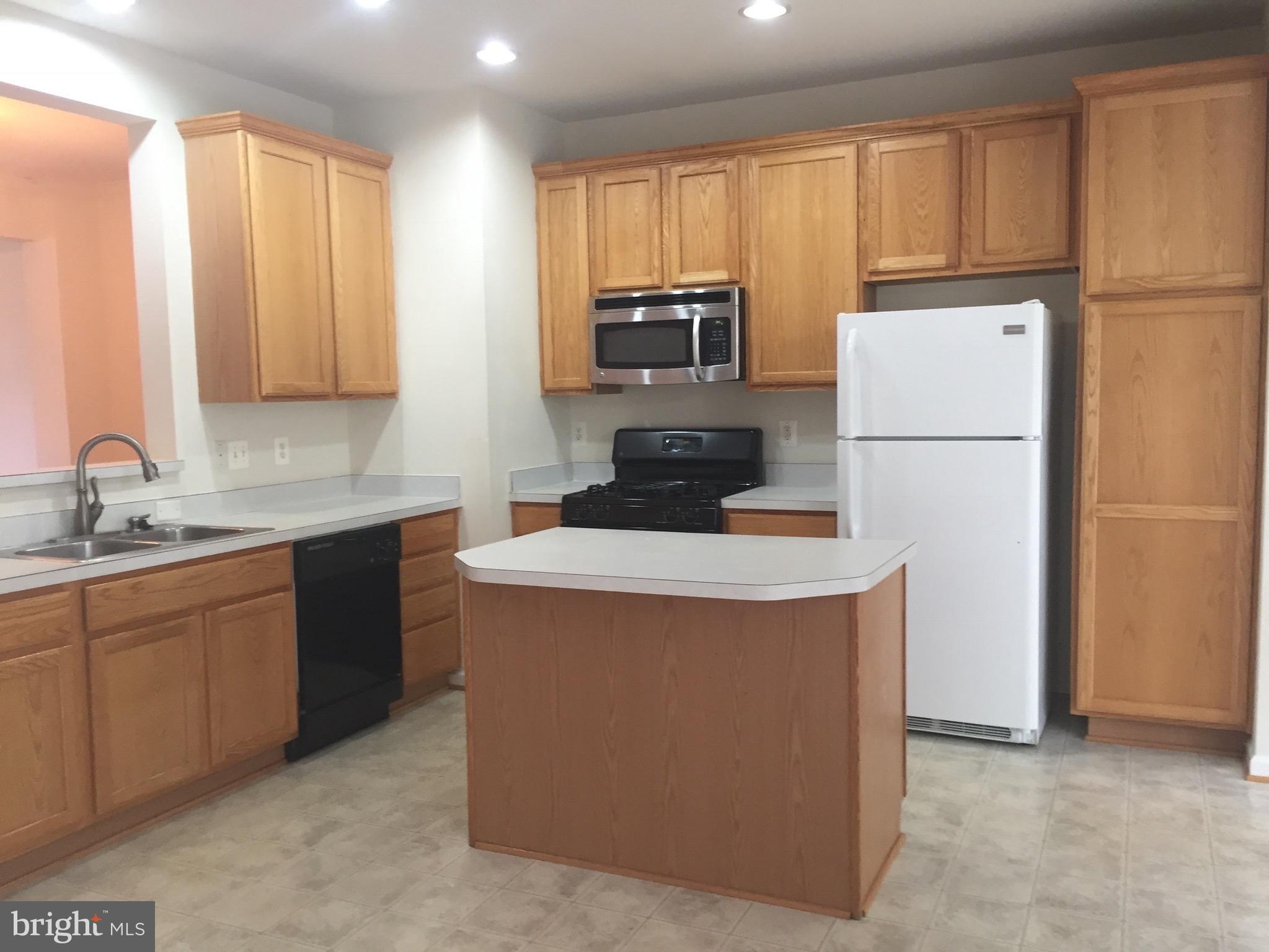 SKYVIEW PARK - Residential Lease