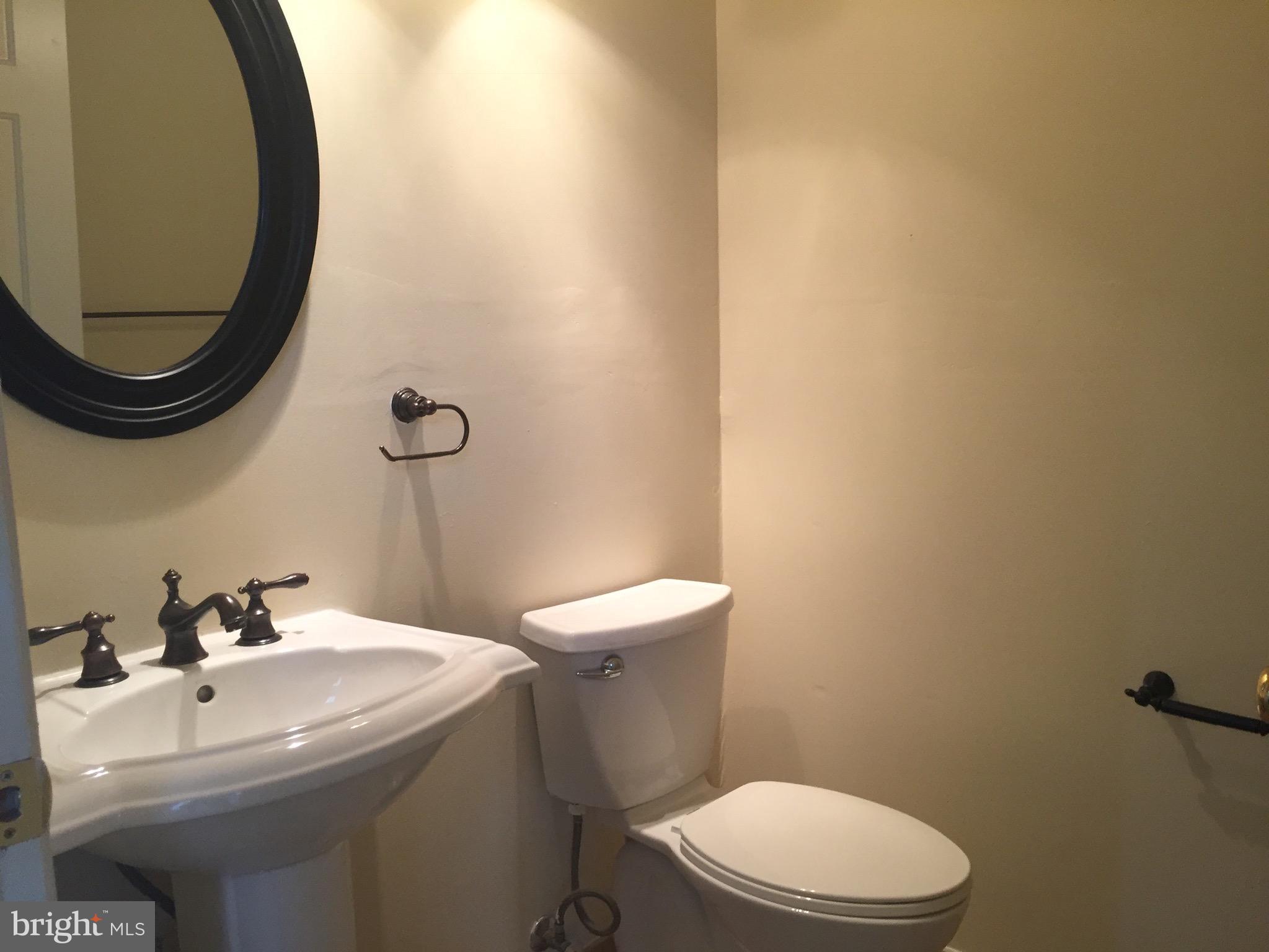 SKYVIEW PARK - Residential Lease