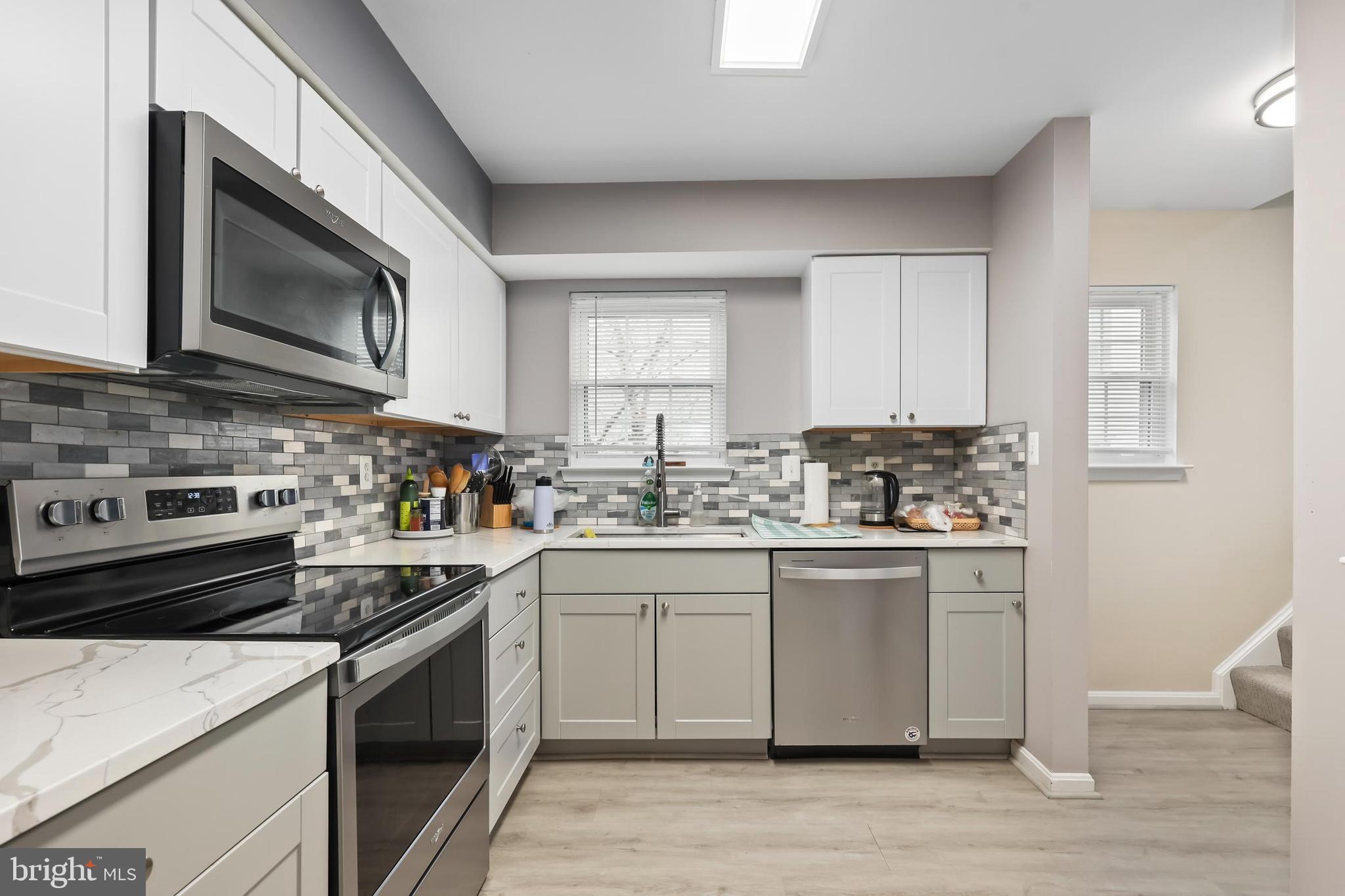 ROLLINGWOOD - Residential