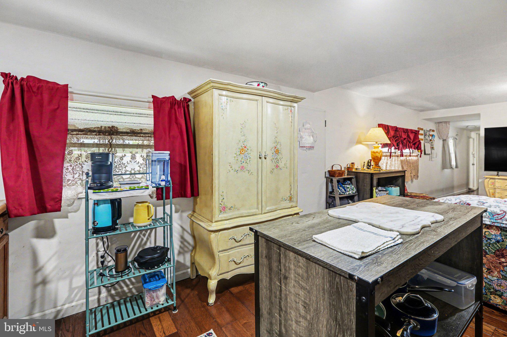 YORK TWP - Residential