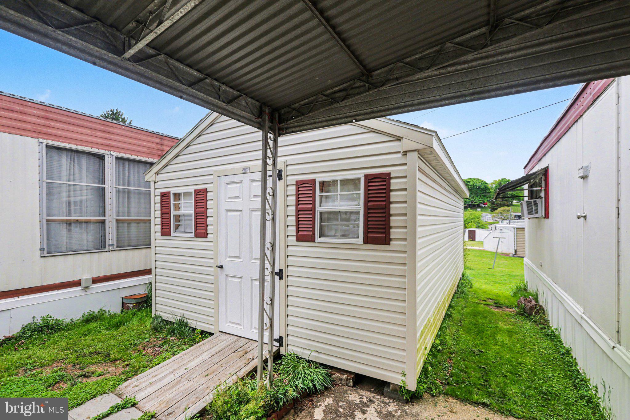 YORK TWP - Residential