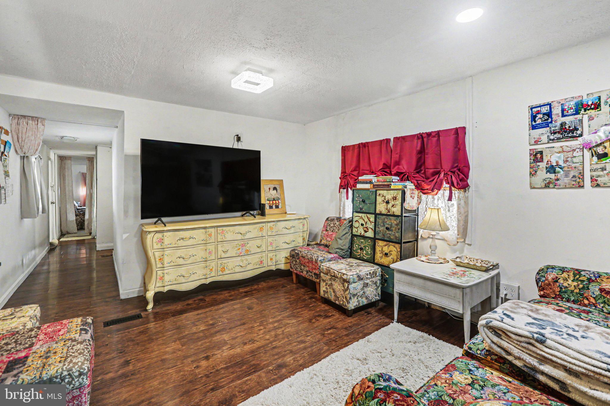 YORK TWP - Residential