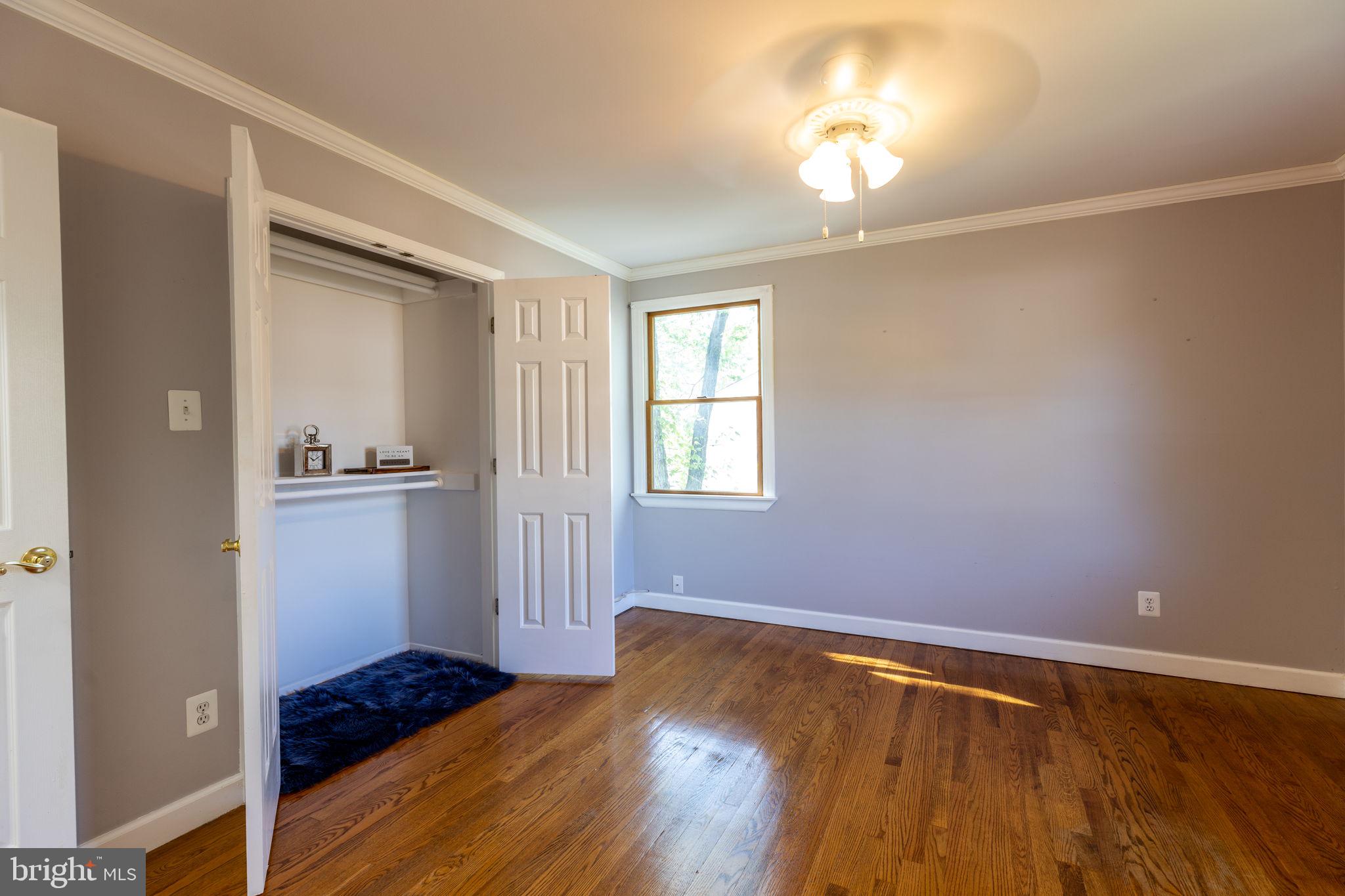 COUNTRY CLUB MANOR - Residential