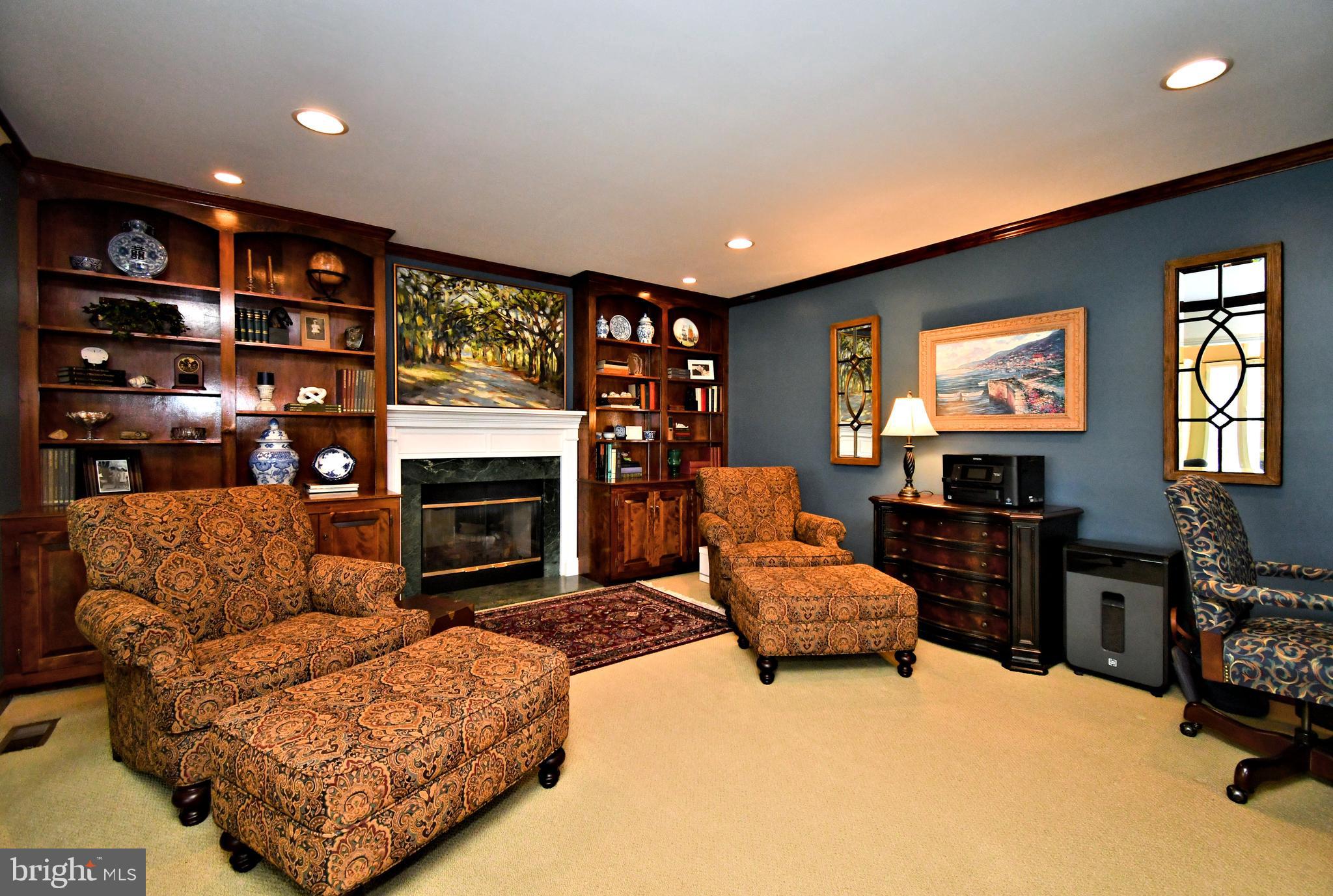 HIDDEN CREEK - Residential