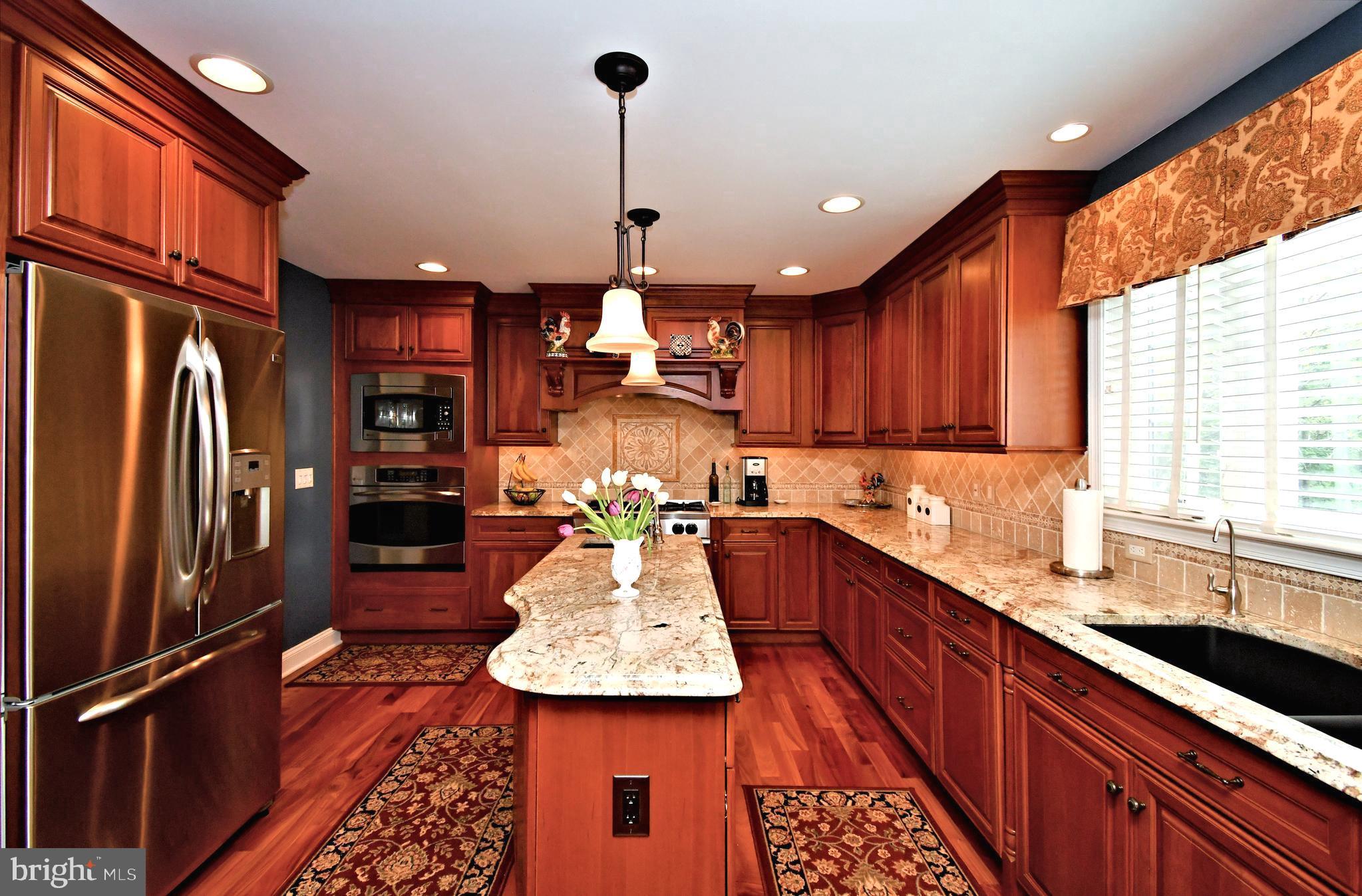 HIDDEN CREEK - Residential