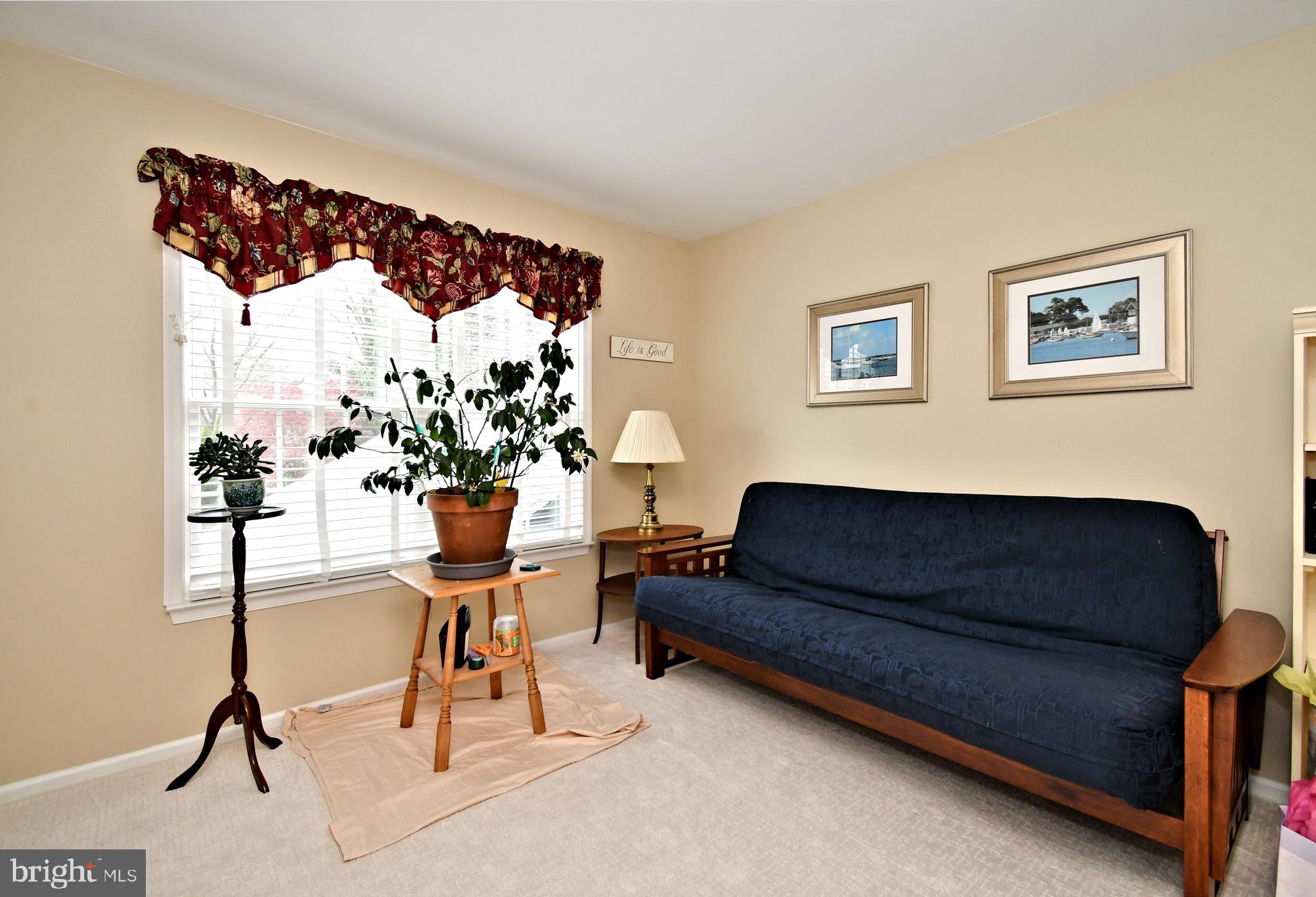 HIDDEN CREEK - Residential