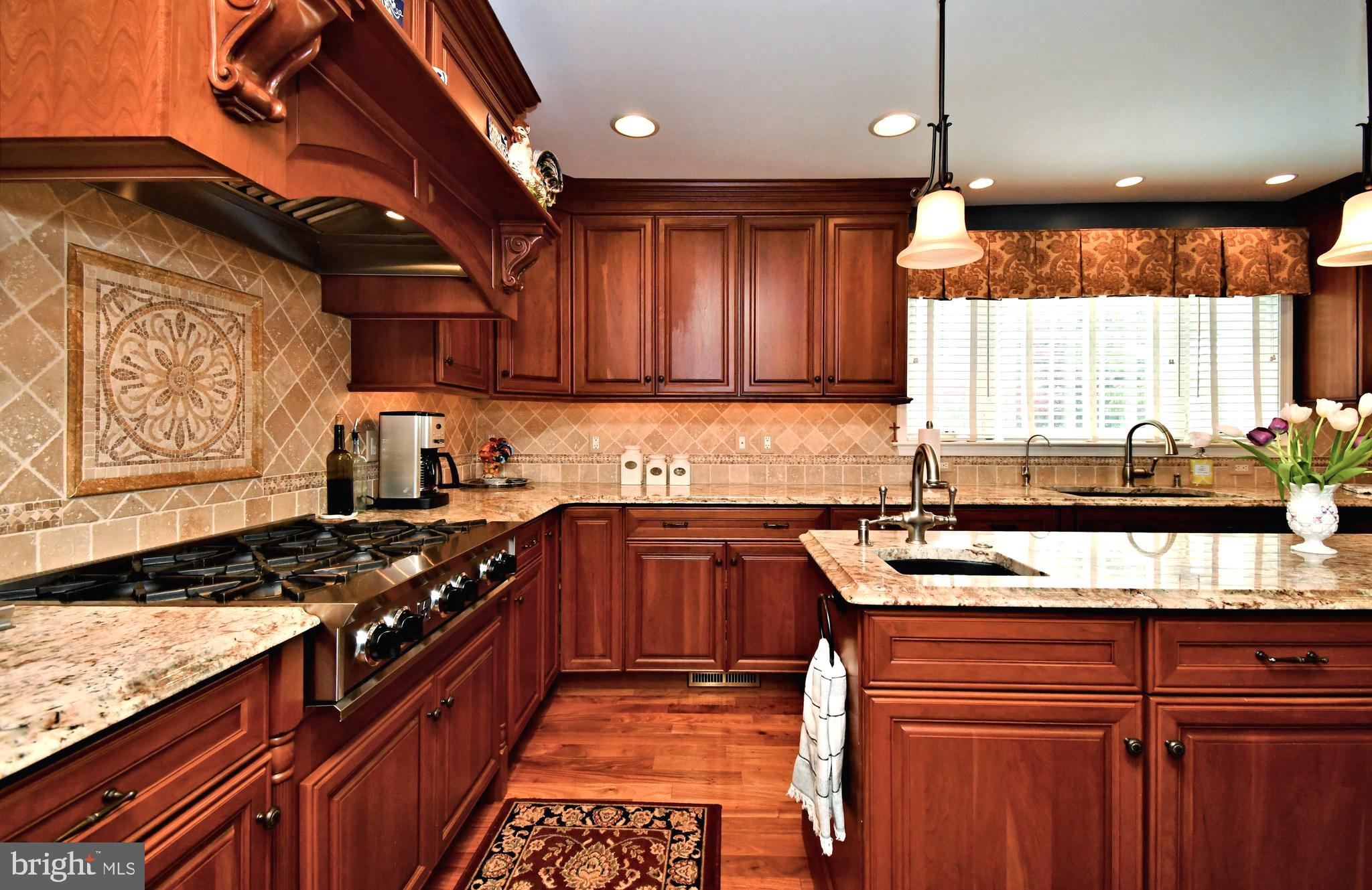 HIDDEN CREEK - Residential