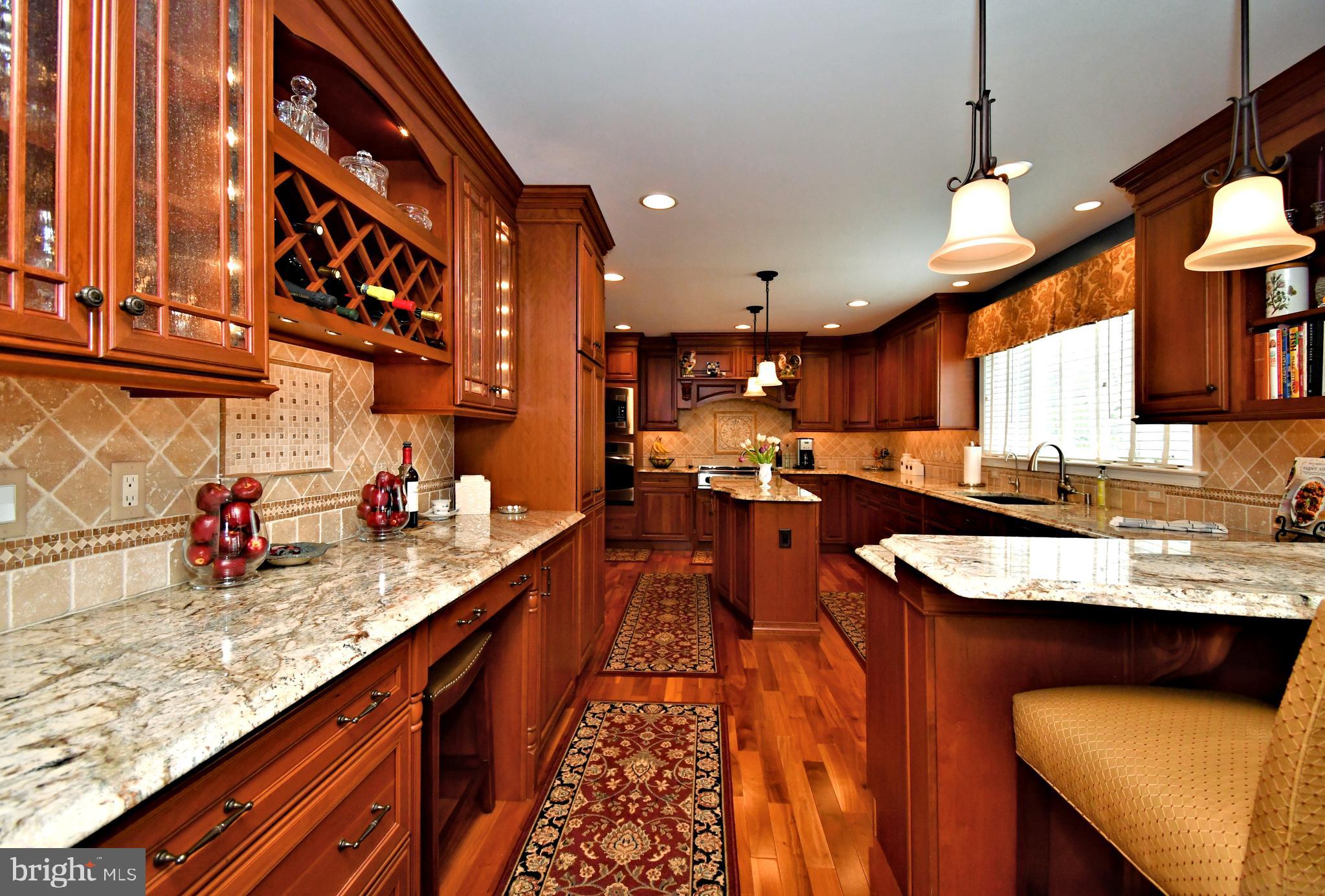 HIDDEN CREEK - Residential