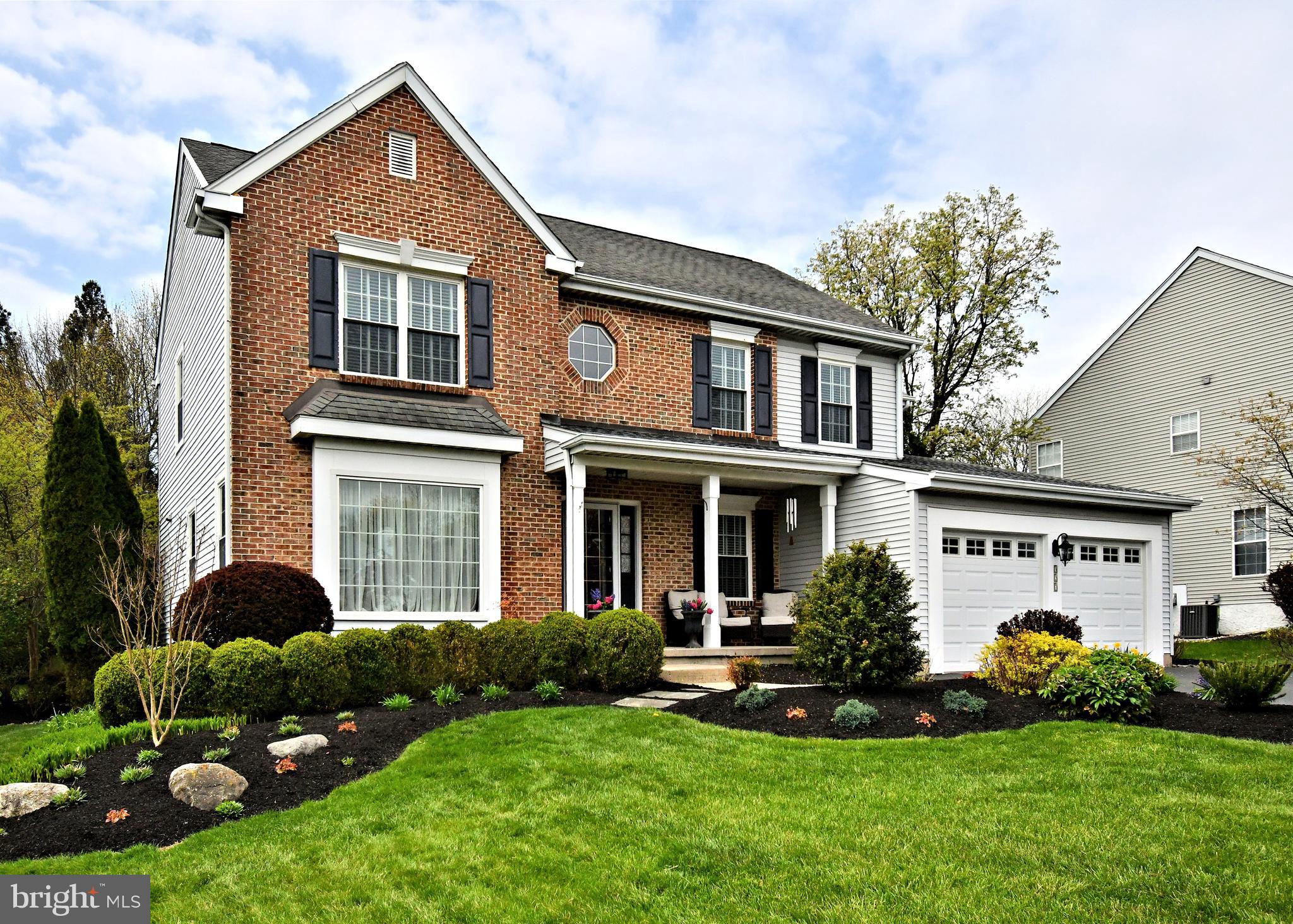 HIDDEN CREEK - Residential