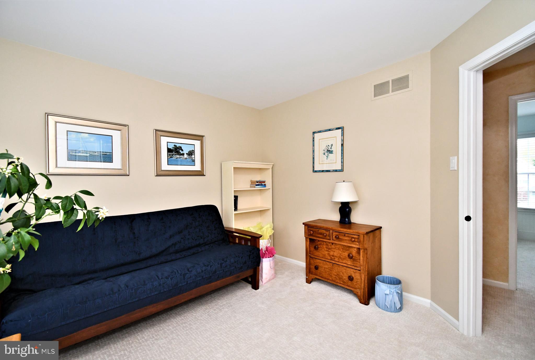 HIDDEN CREEK - Residential