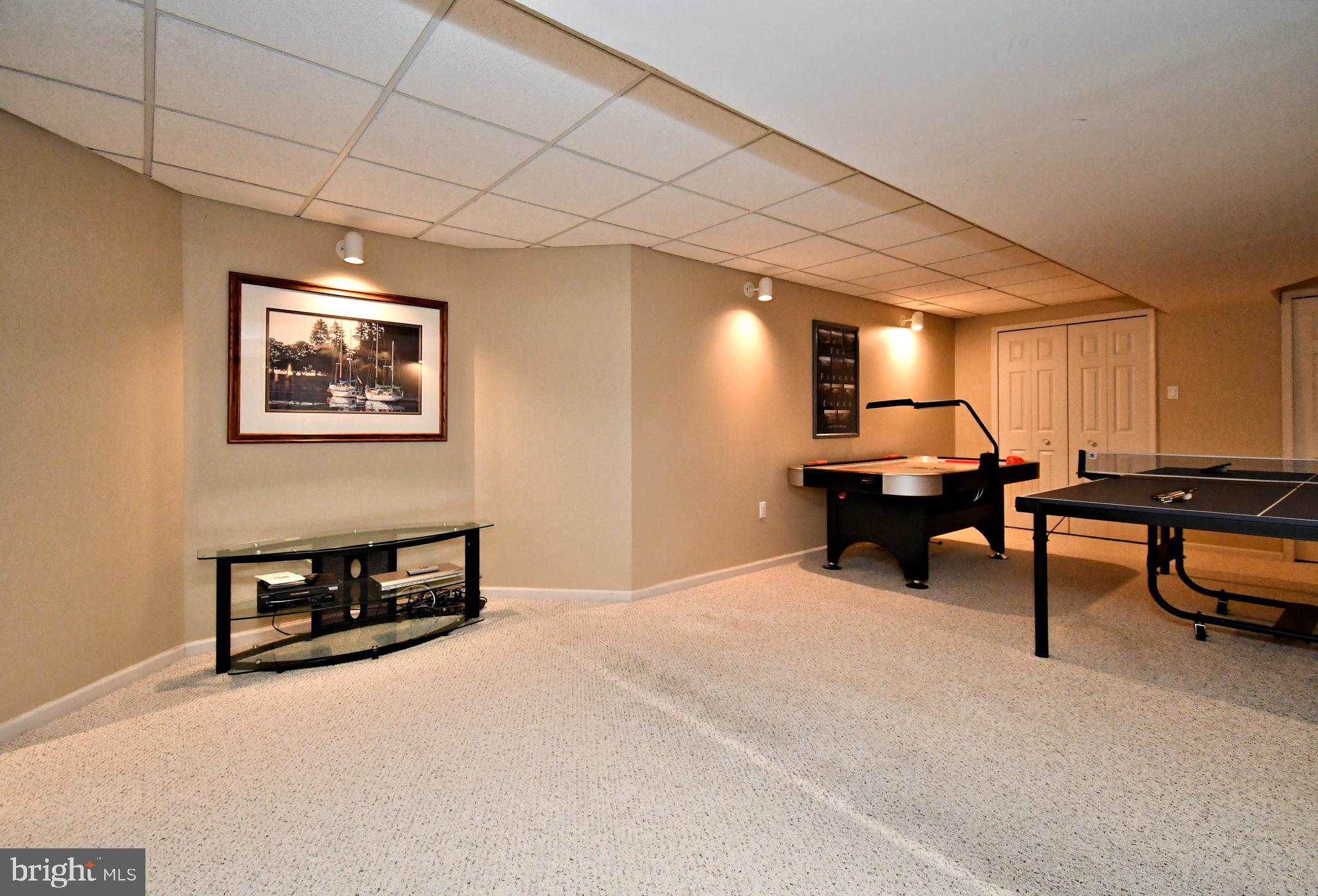 HIDDEN CREEK - Residential