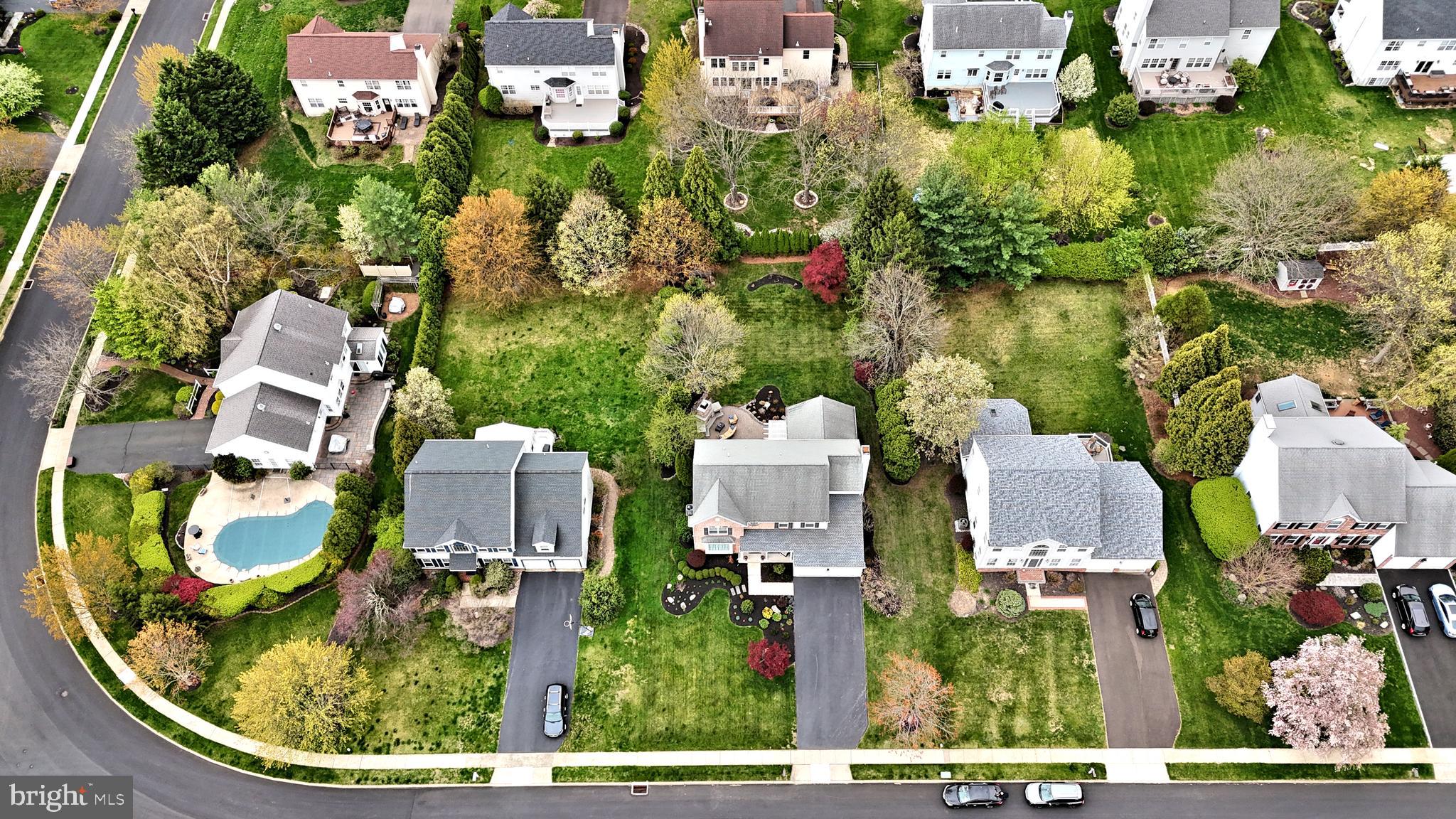 HIDDEN CREEK - Residential