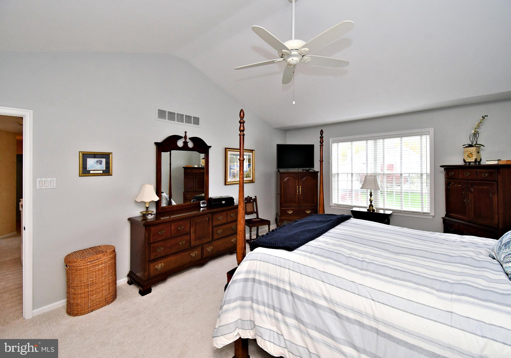 HIDDEN CREEK - Residential