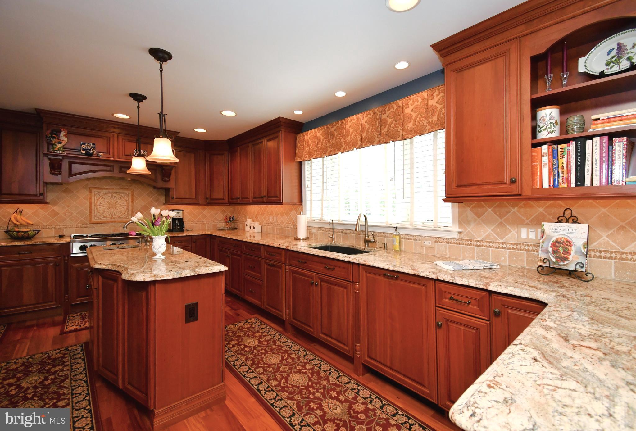 HIDDEN CREEK - Residential