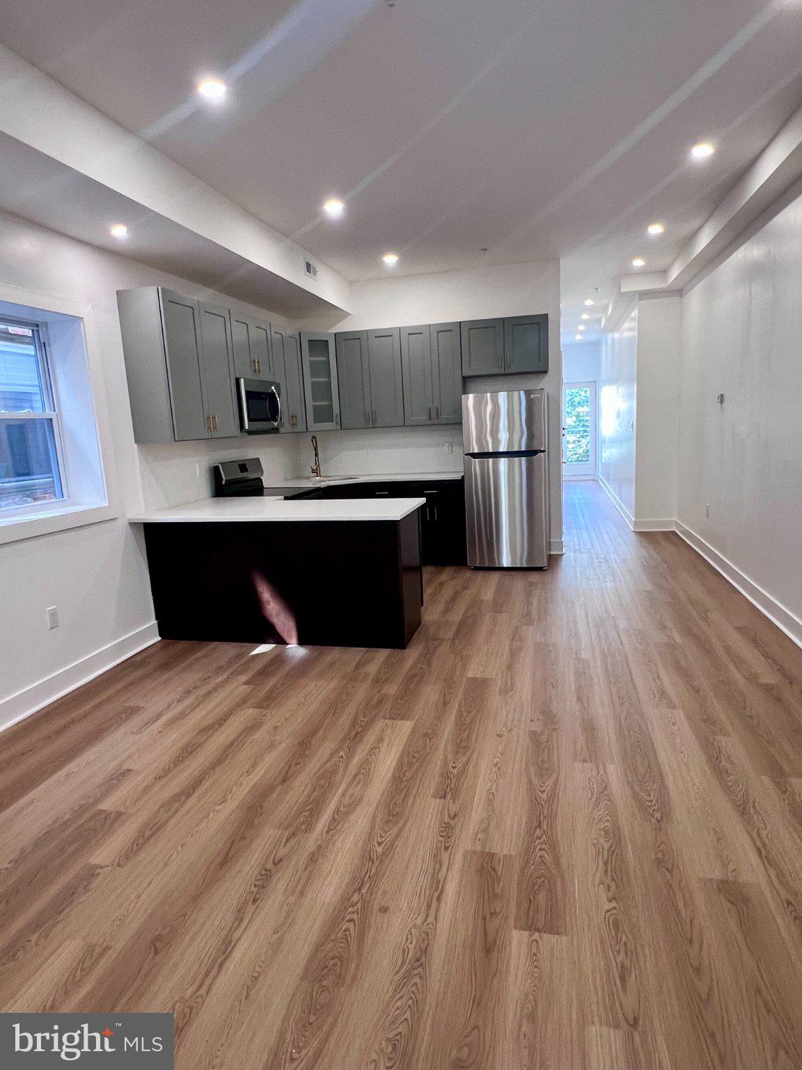 647 N 16TH STREET 2