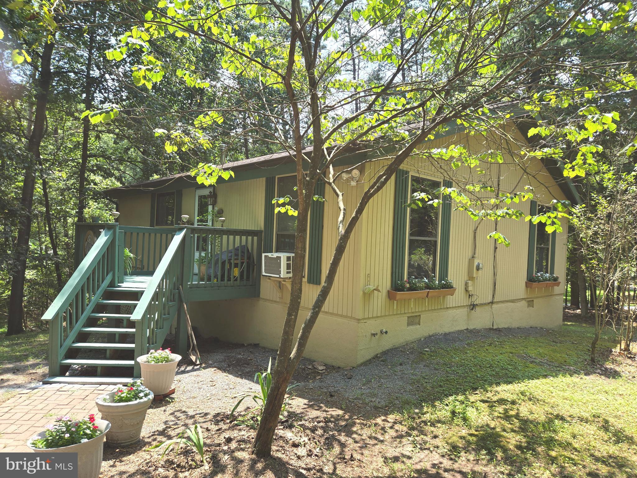 32 RAINBOW LANE