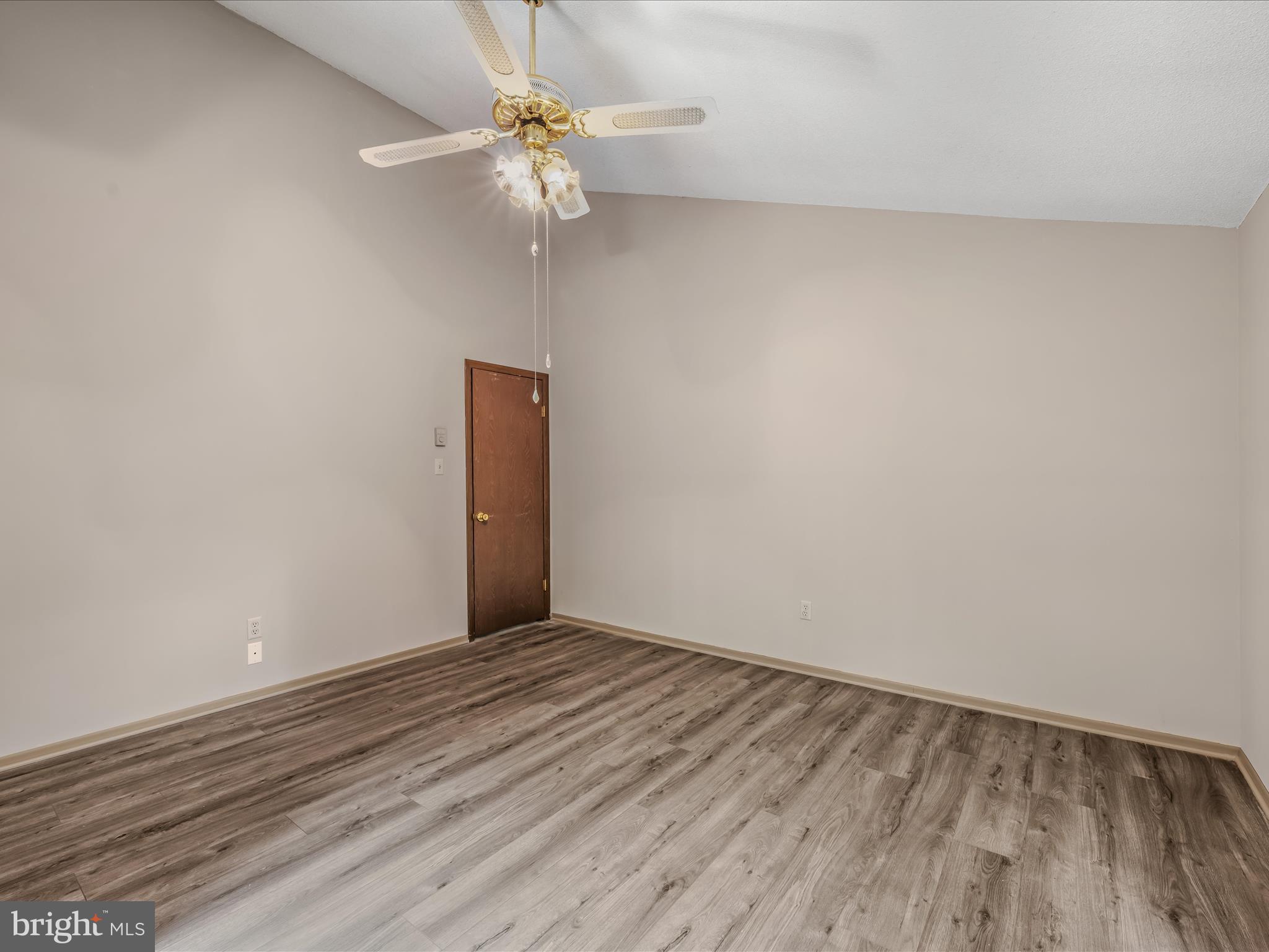 THE WOODS RESORT - Residential