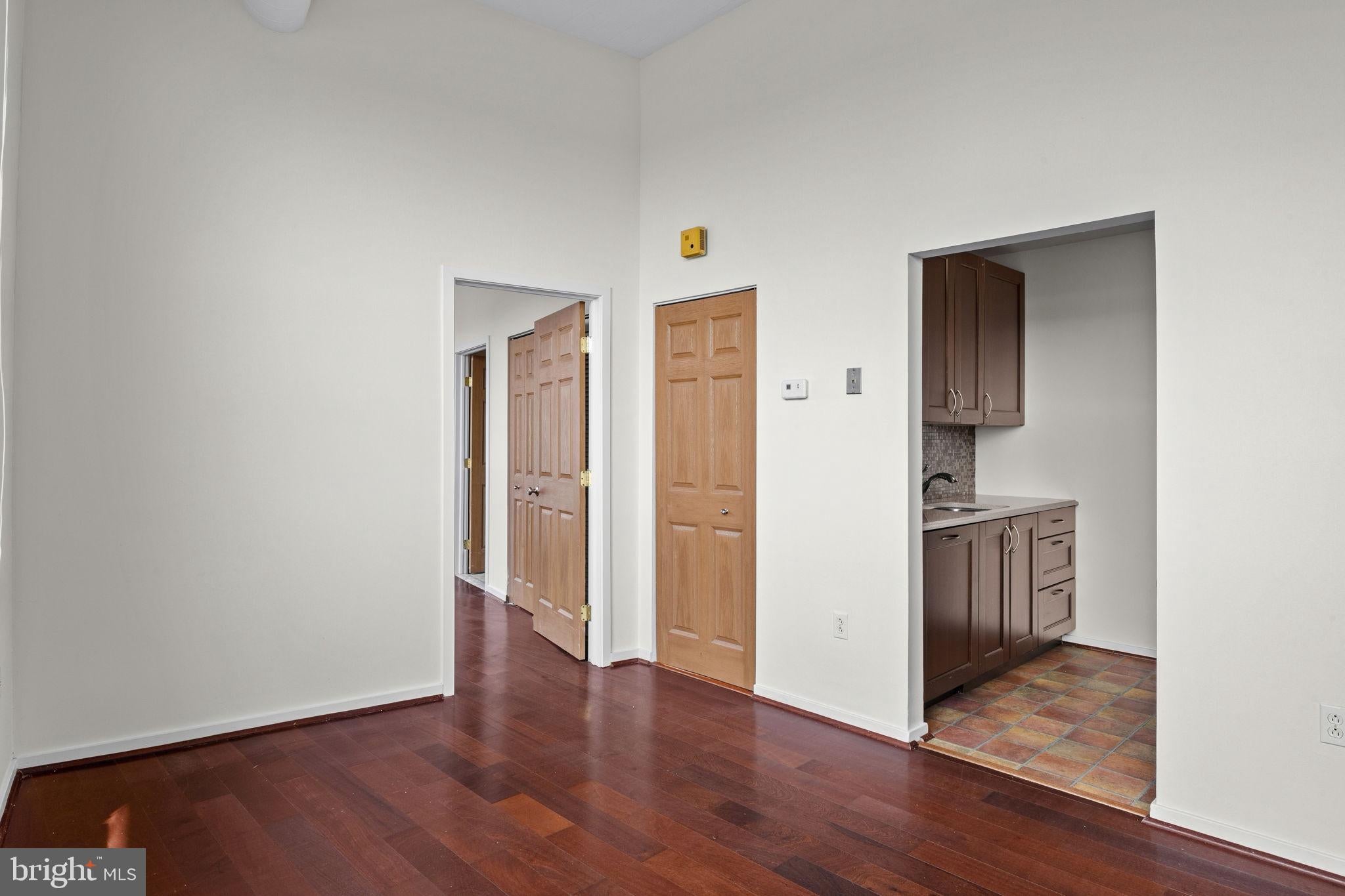 1100 S BROAD STREET 706B