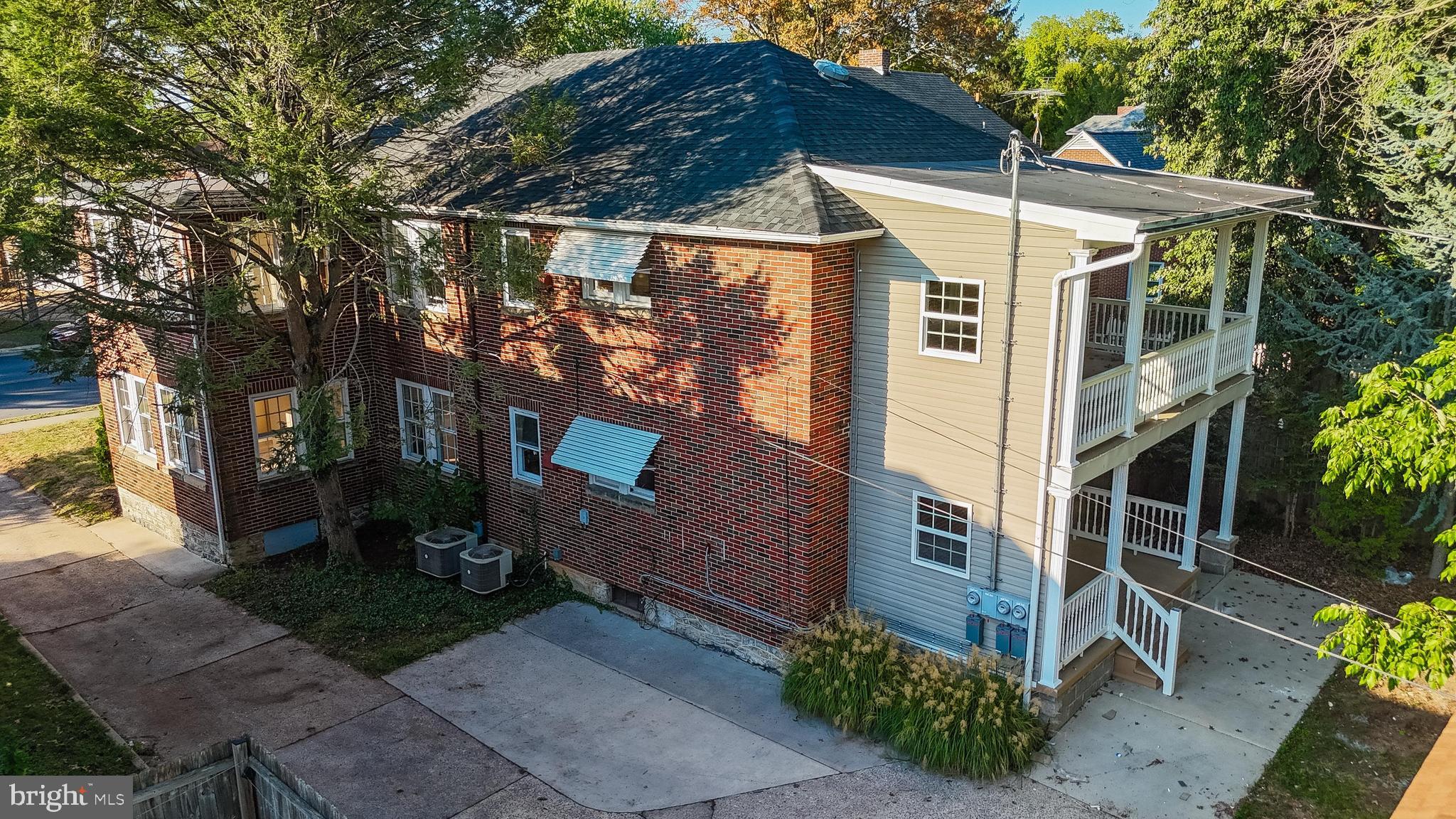 NORTH END - Residential