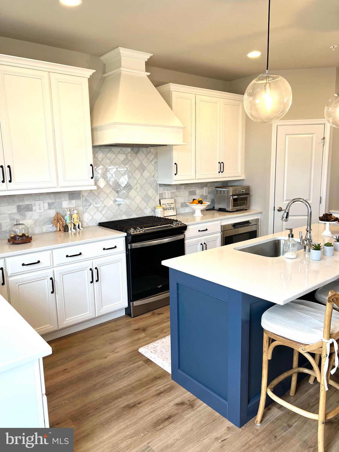 HIGHPOINTE AT SALFORD - Residential