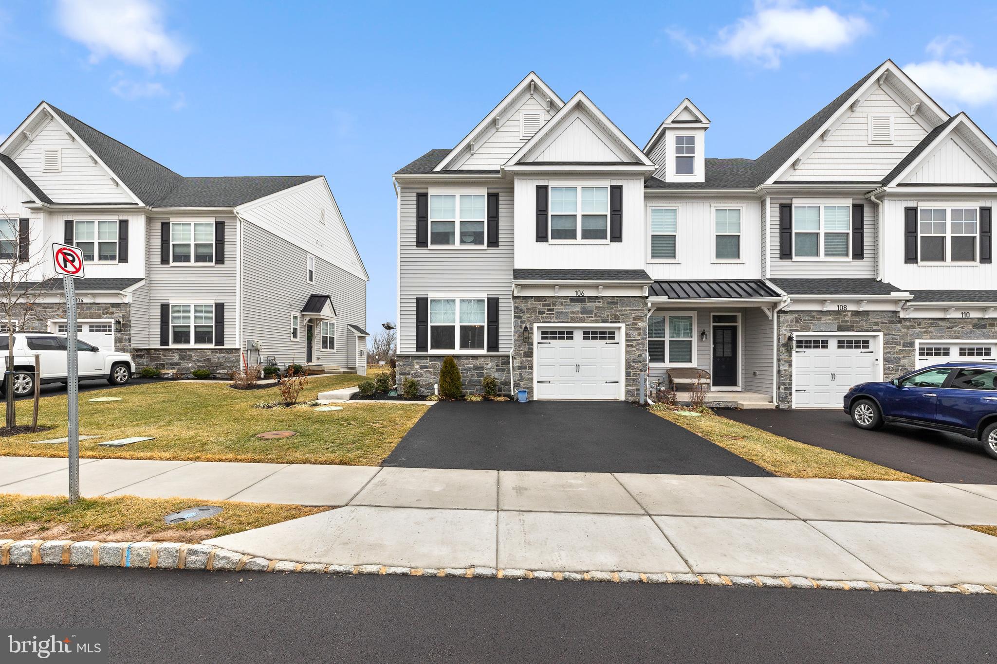 HIGHPOINTE AT SALFORD - Residential