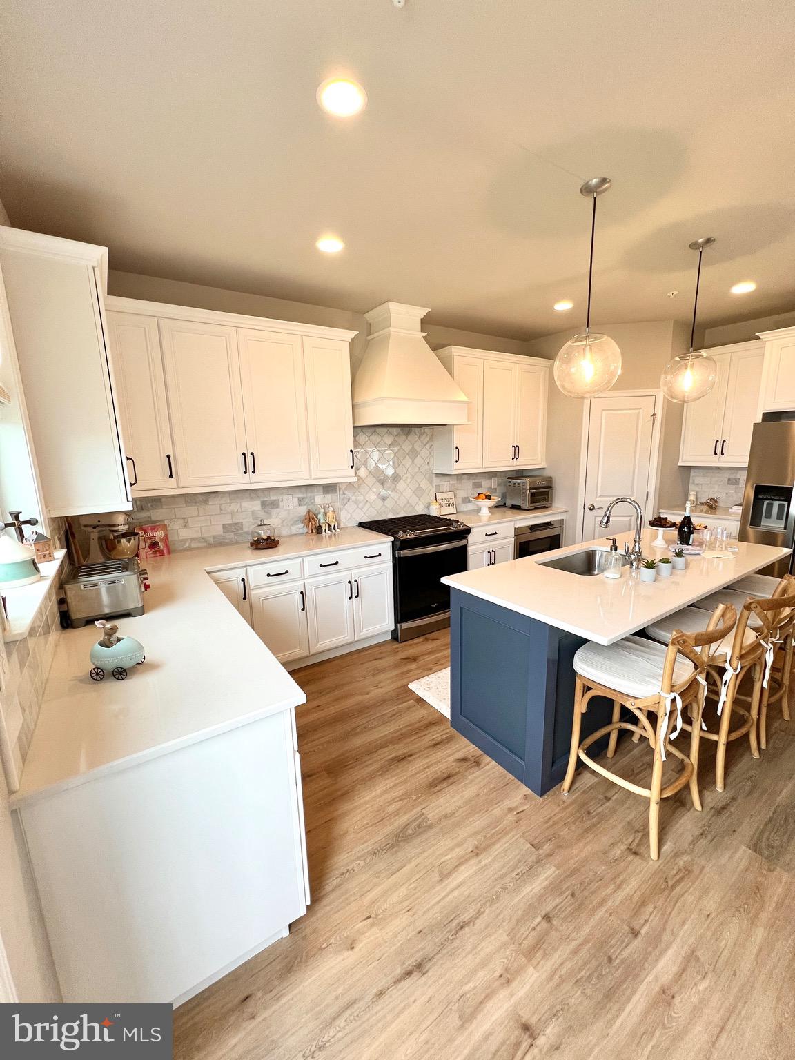 HIGHPOINTE AT SALFORD - Residential