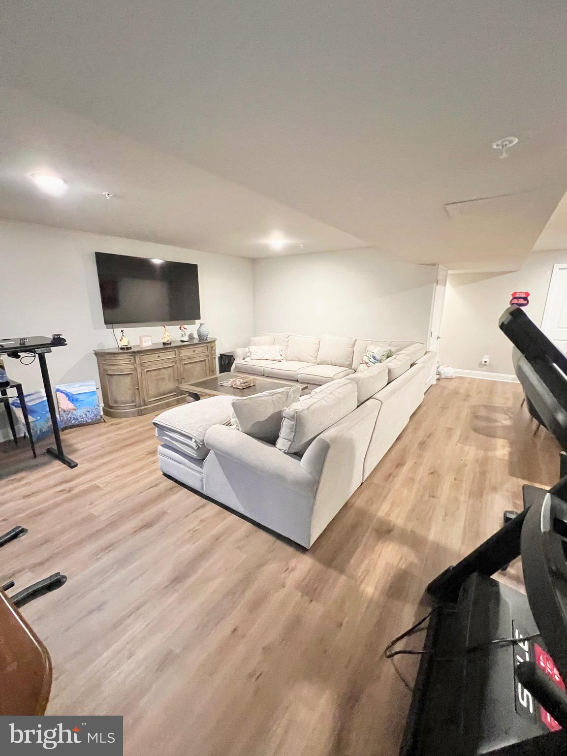 HIGHPOINTE AT SALFORD - Residential