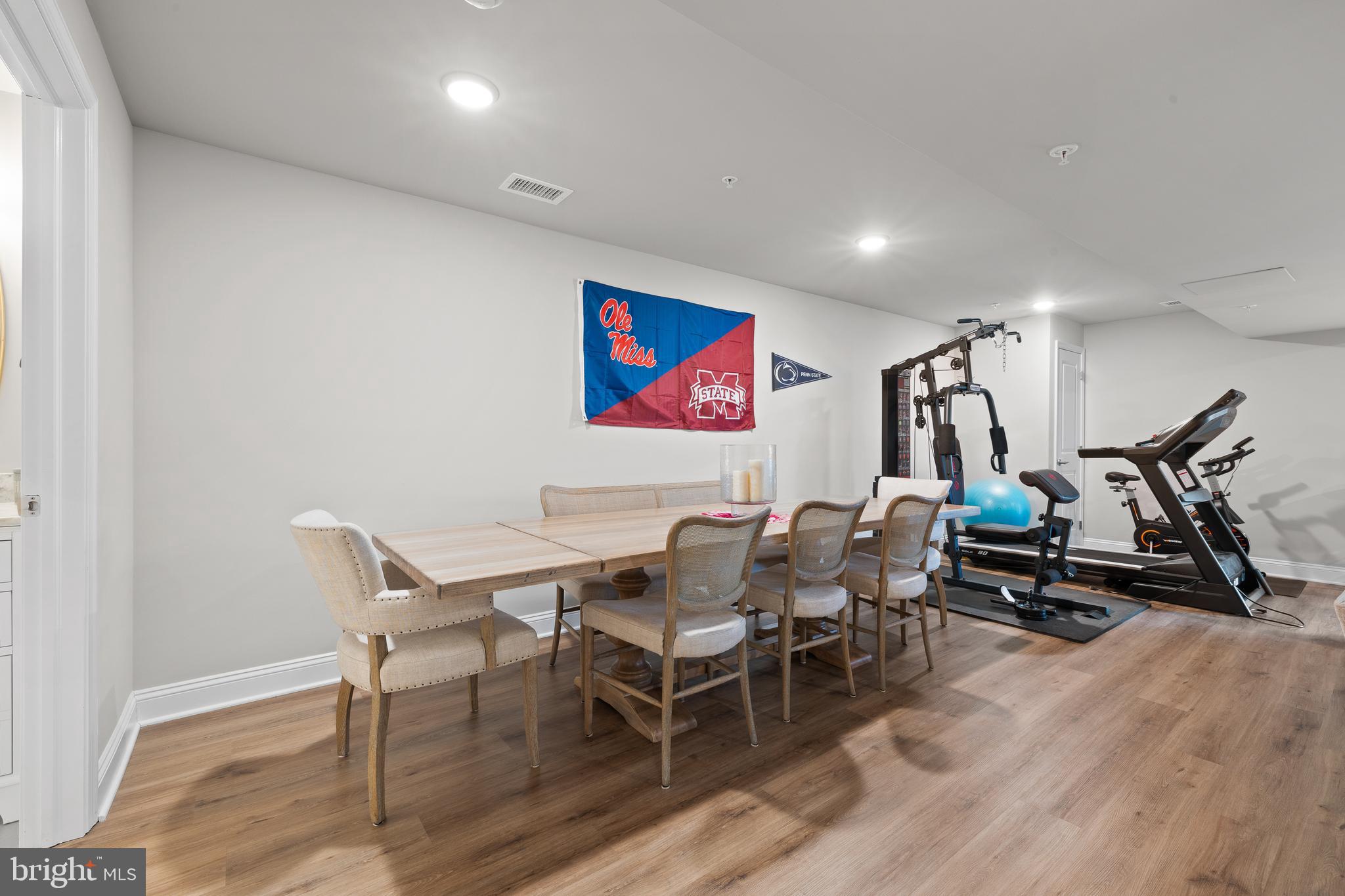 HIGHPOINTE AT SALFORD - Residential