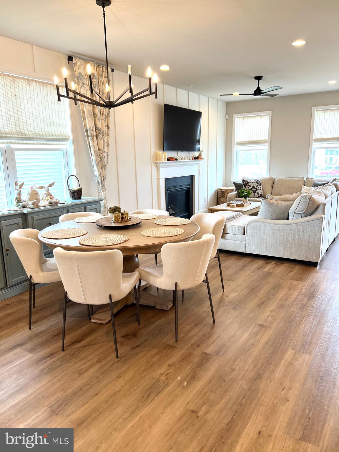 HIGHPOINTE AT SALFORD - Residential